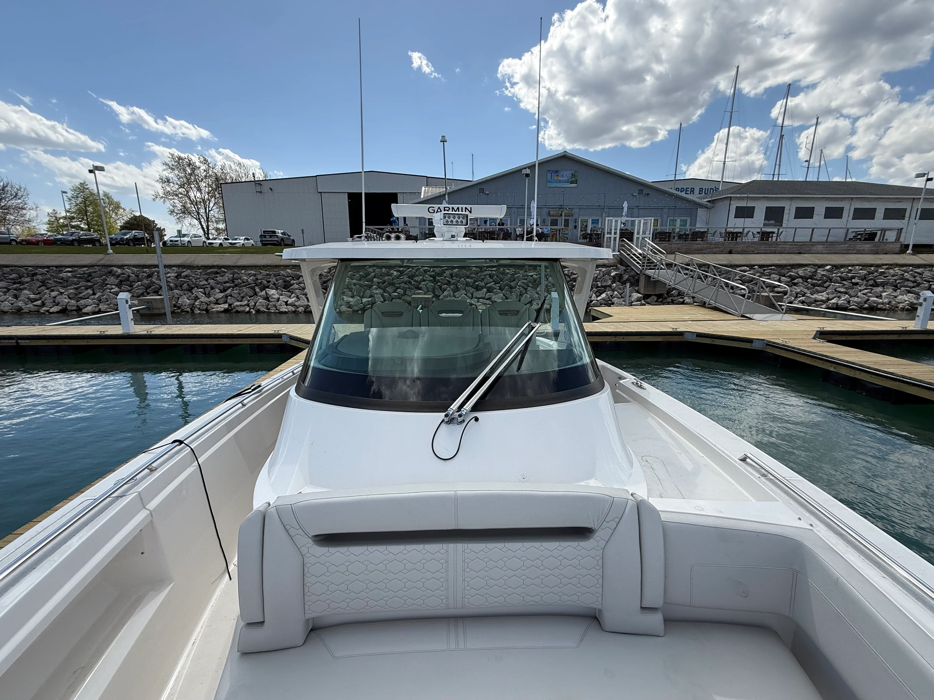 2024 Tiara Yachts 38LS Image Thumbnail #27