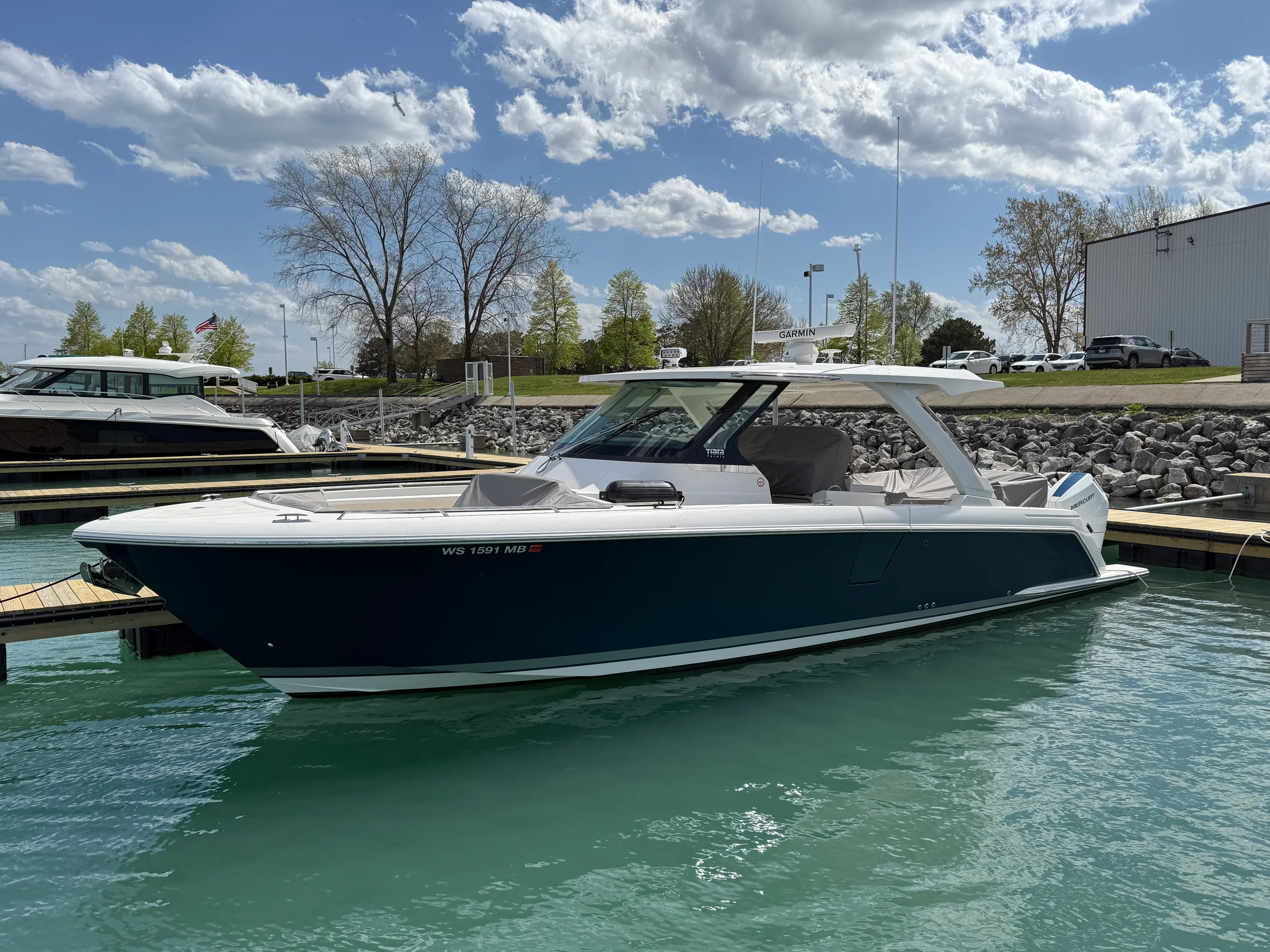 2024 Tiara Yachts 38LS Image Thumbnail #0