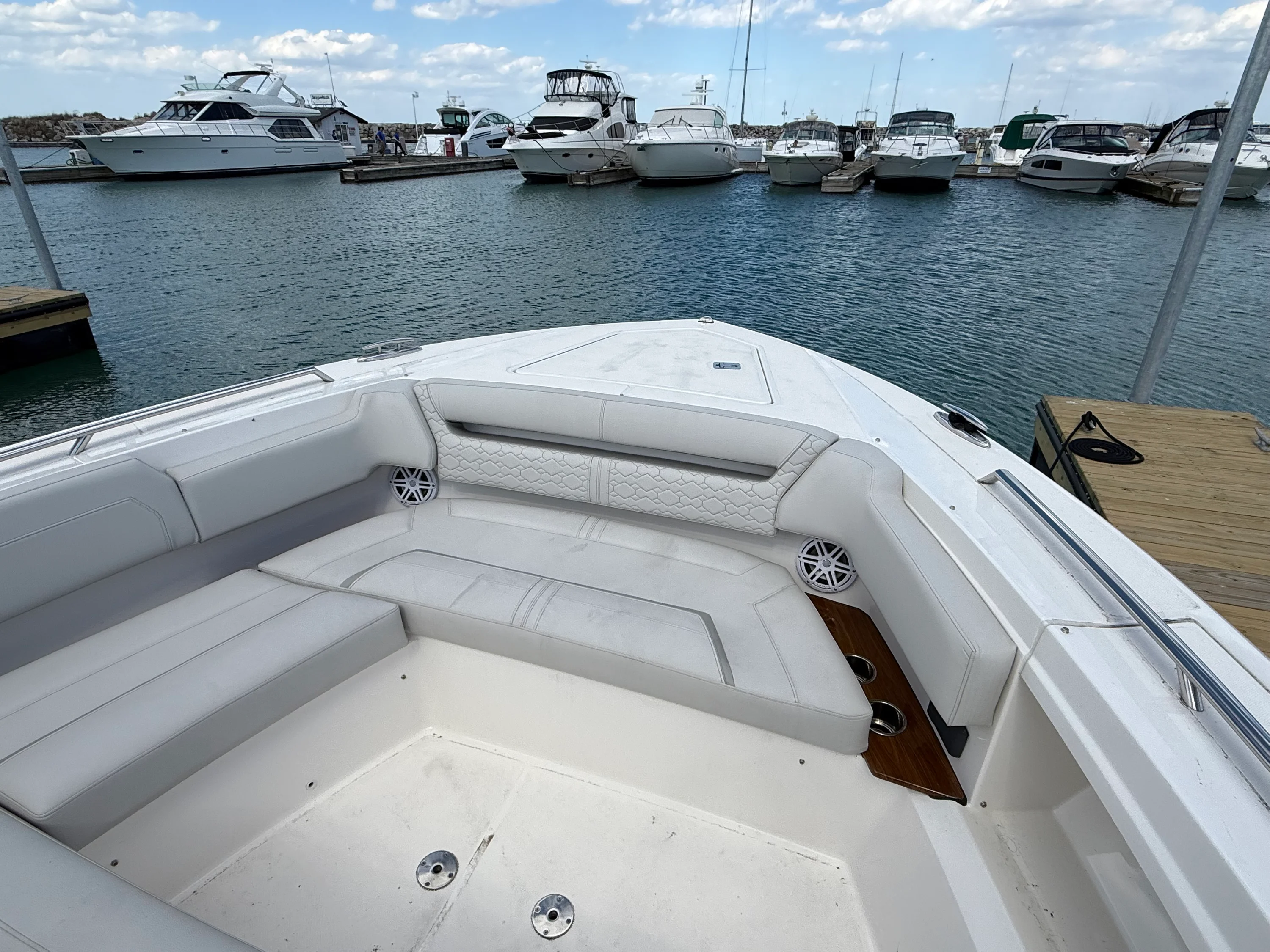 2024 Tiara Yachts 38LS Image Thumbnail #25