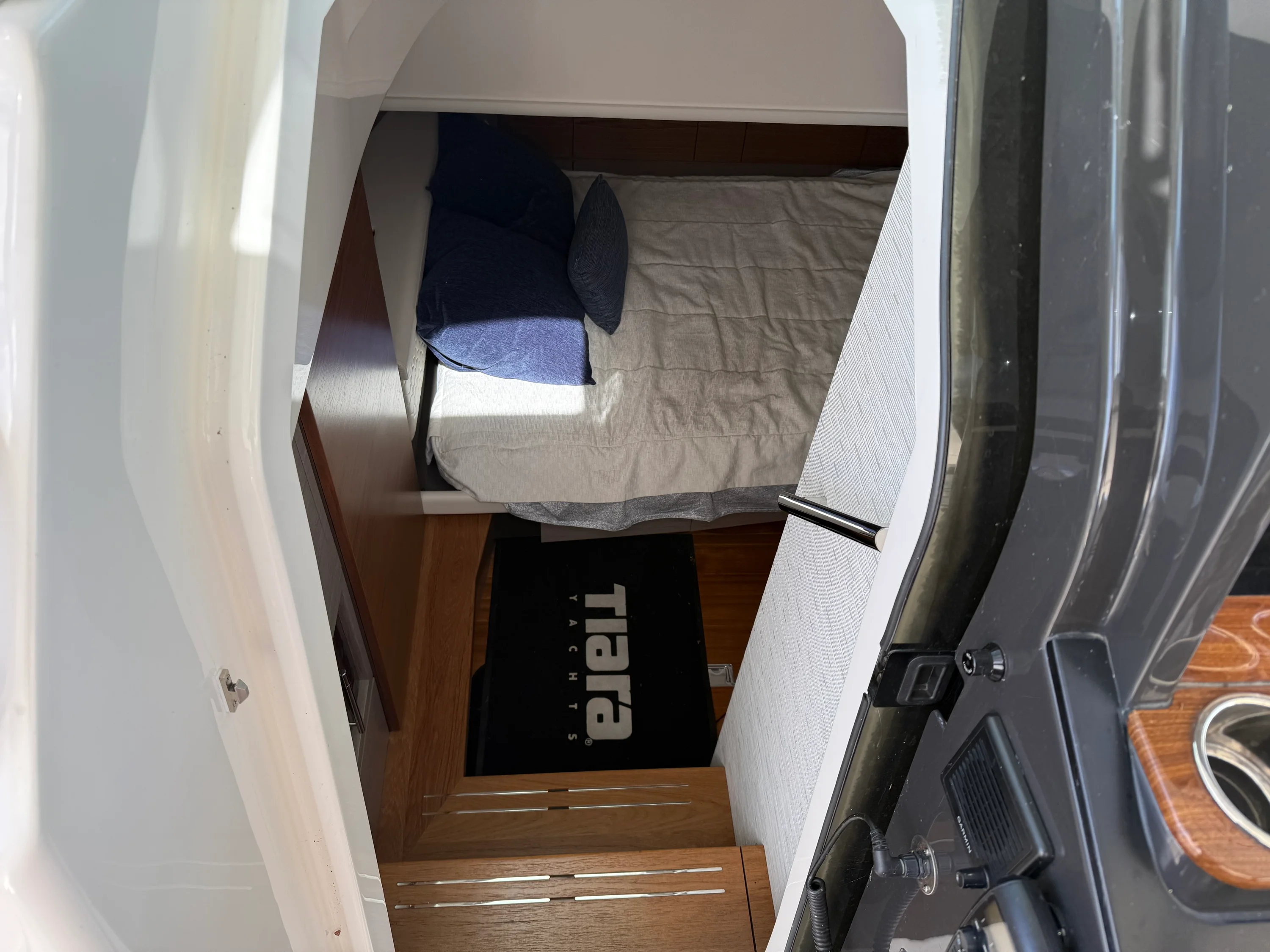 2024 Tiara Yachts 38LS Image Thumbnail #36