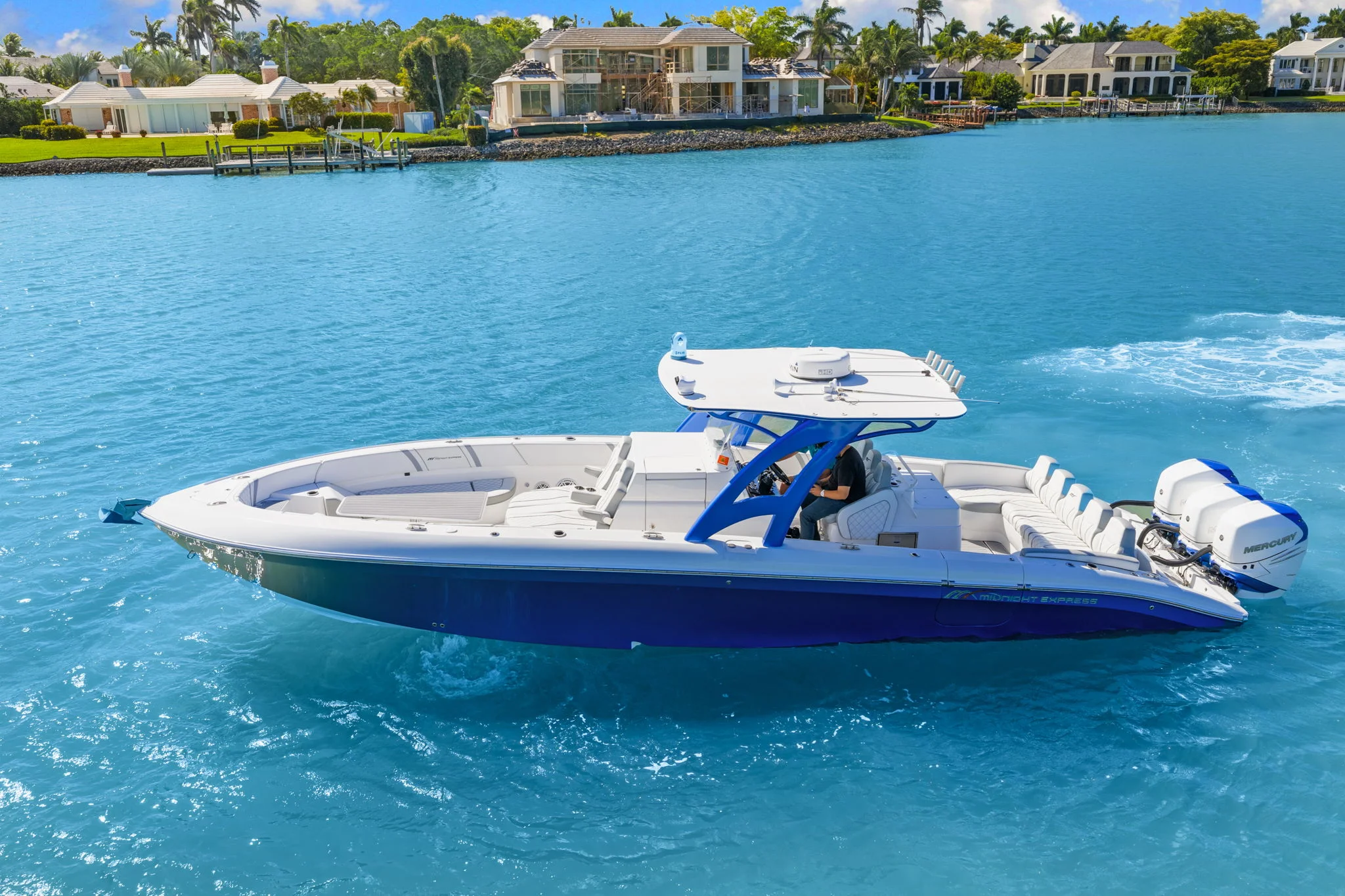 2020 Midnight Express 37 OPEN Image Thumbnail #14