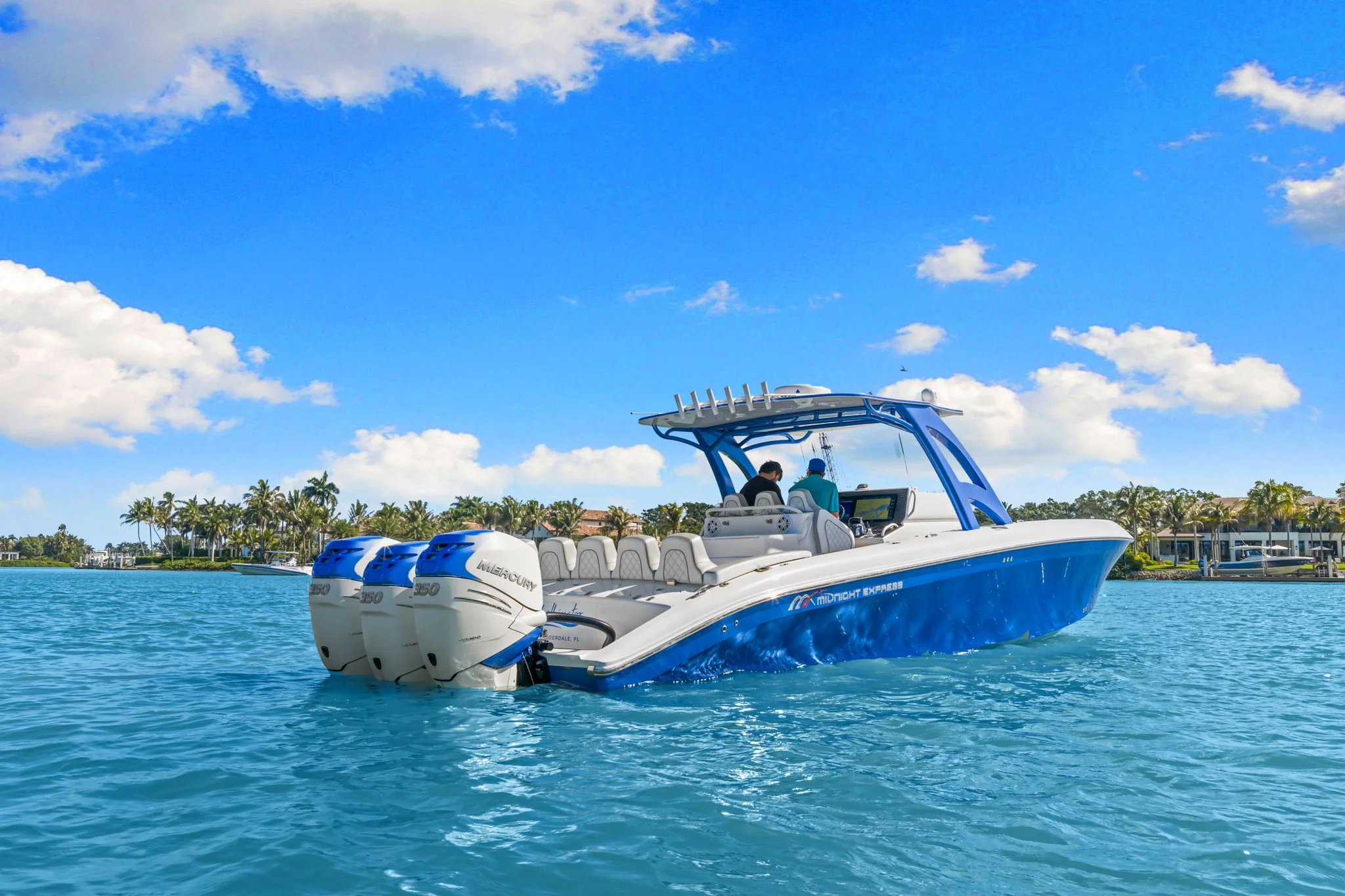 2020 Midnight Express 37 OPEN Image Thumbnail #2