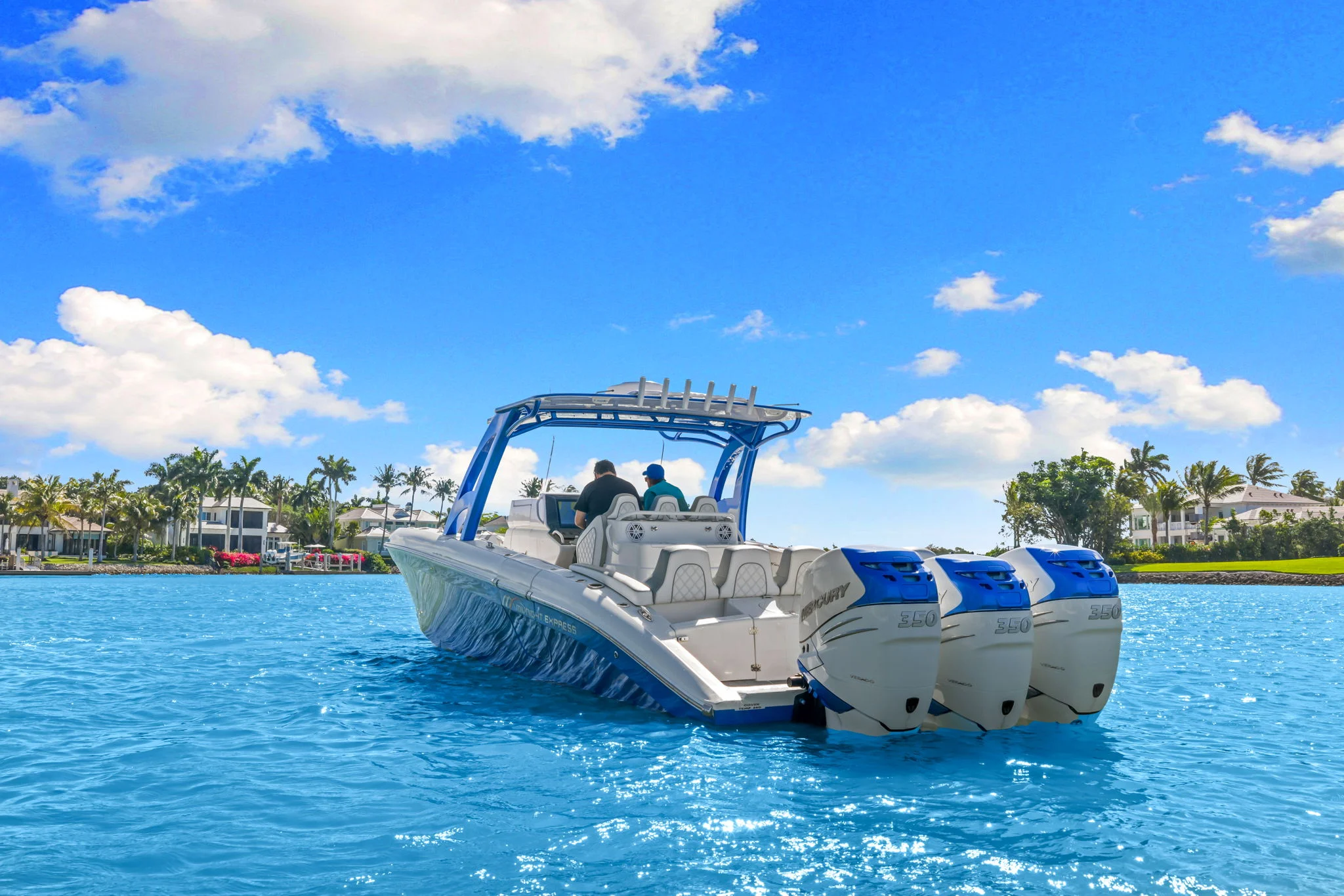 2020 Midnight Express 37 OPEN Image Thumbnail #4