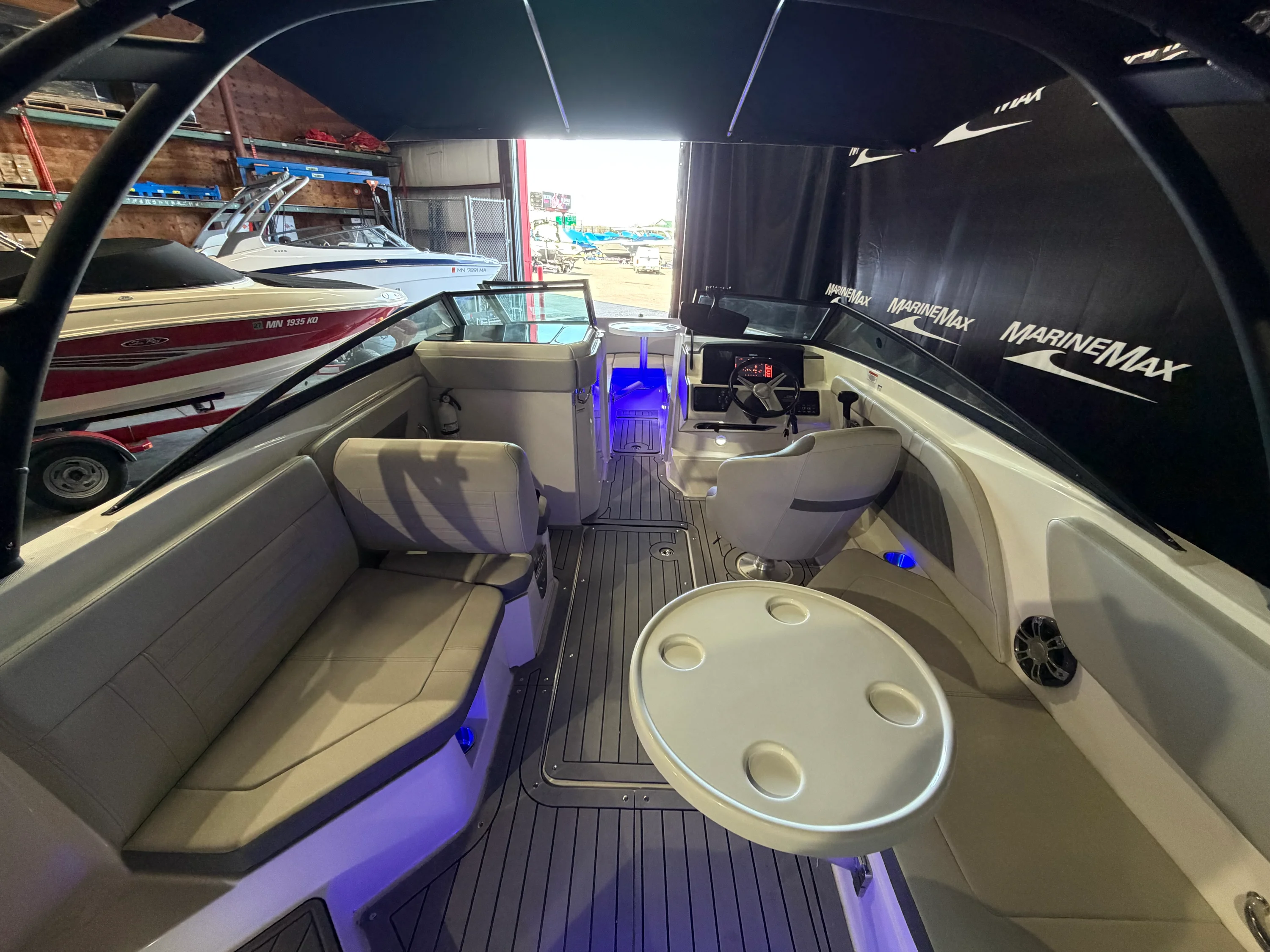 2020 Sea Ray SPX 230 Image Thumbnail #14