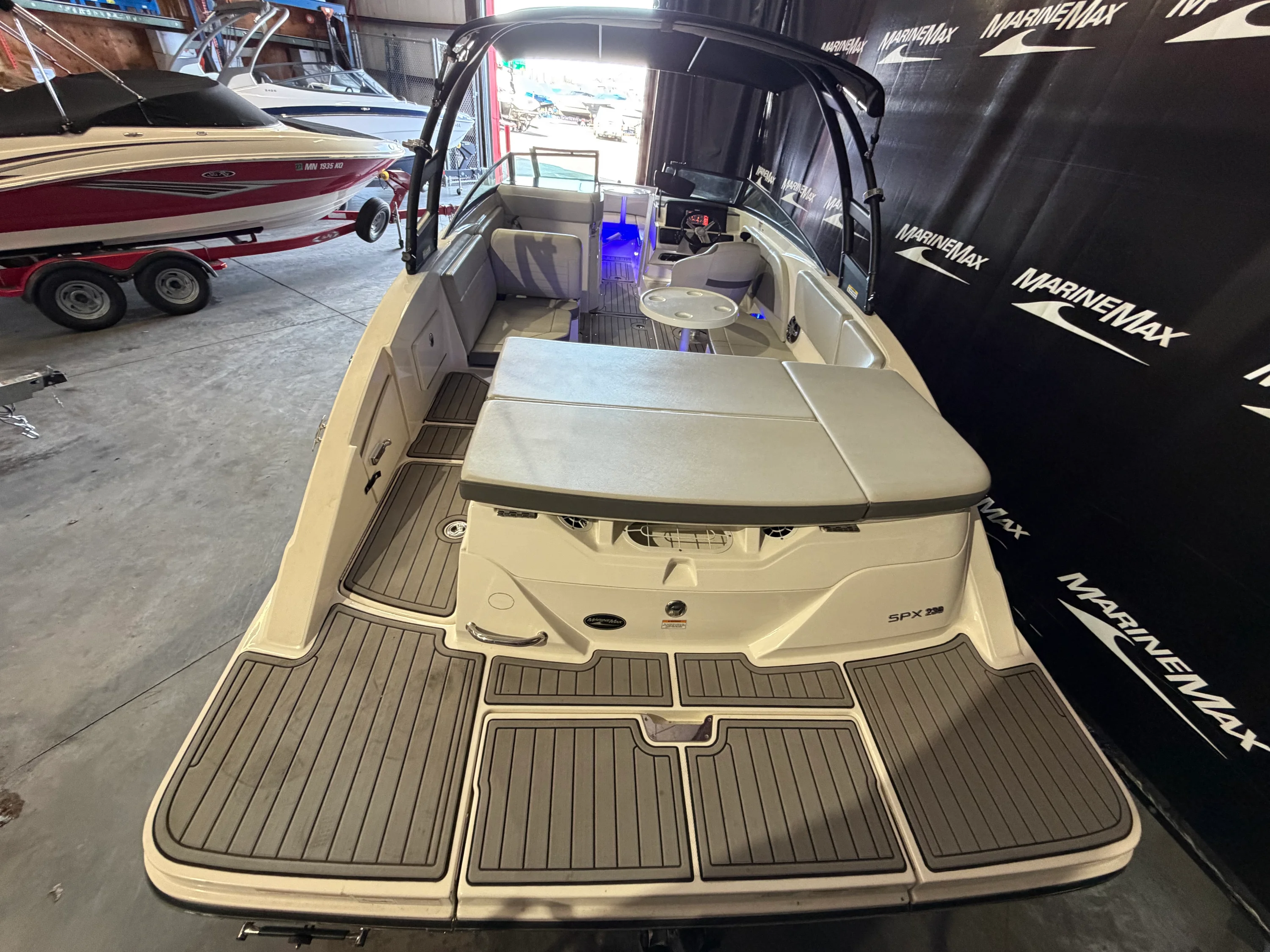 2020 Sea Ray SPX 230 Image Thumbnail #8
