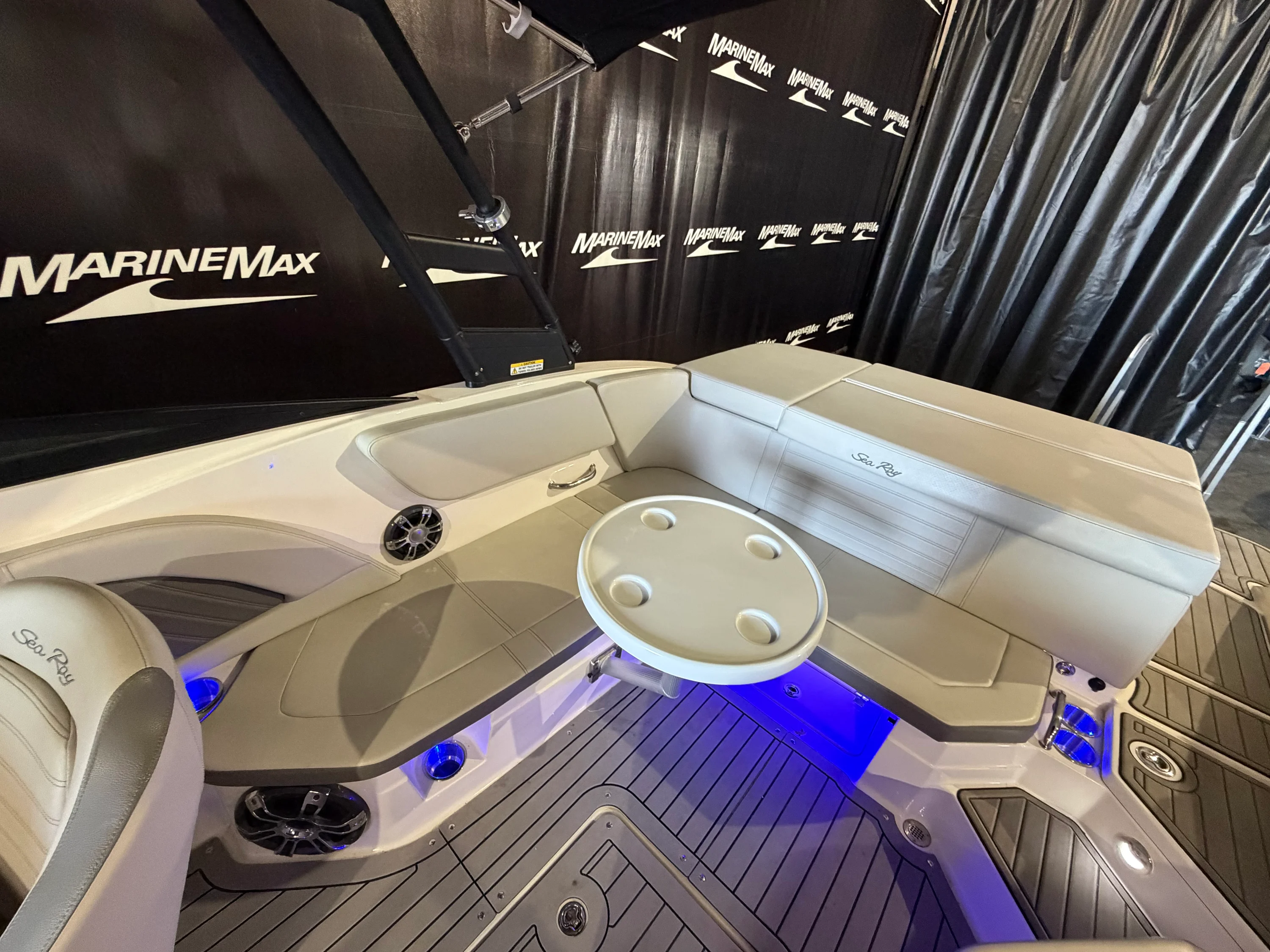 2020 Sea Ray SPX 230 Image Thumbnail #15