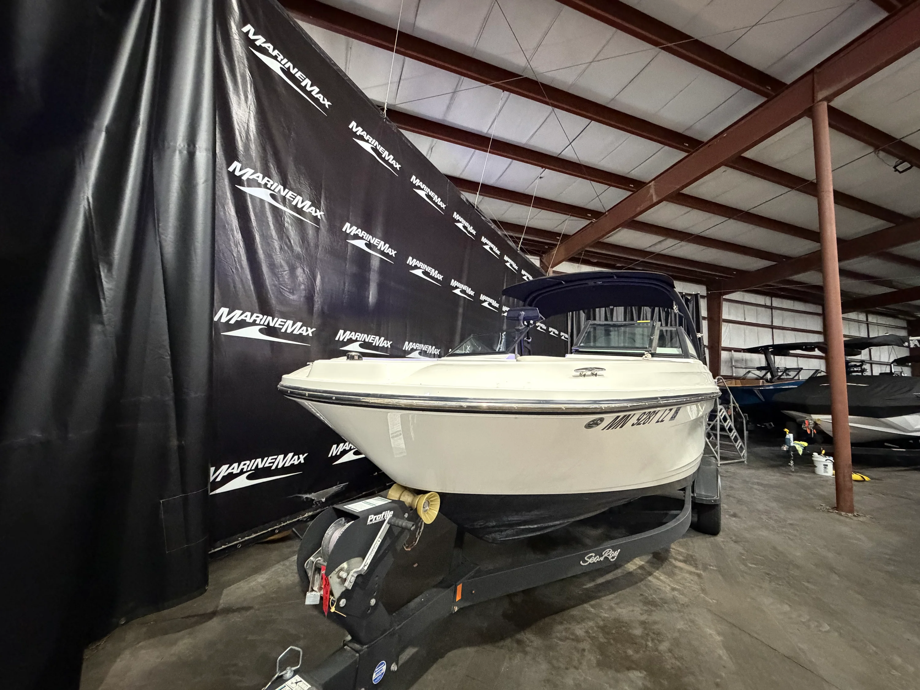 2020 Sea Ray SPX 230 Image Thumbnail #2