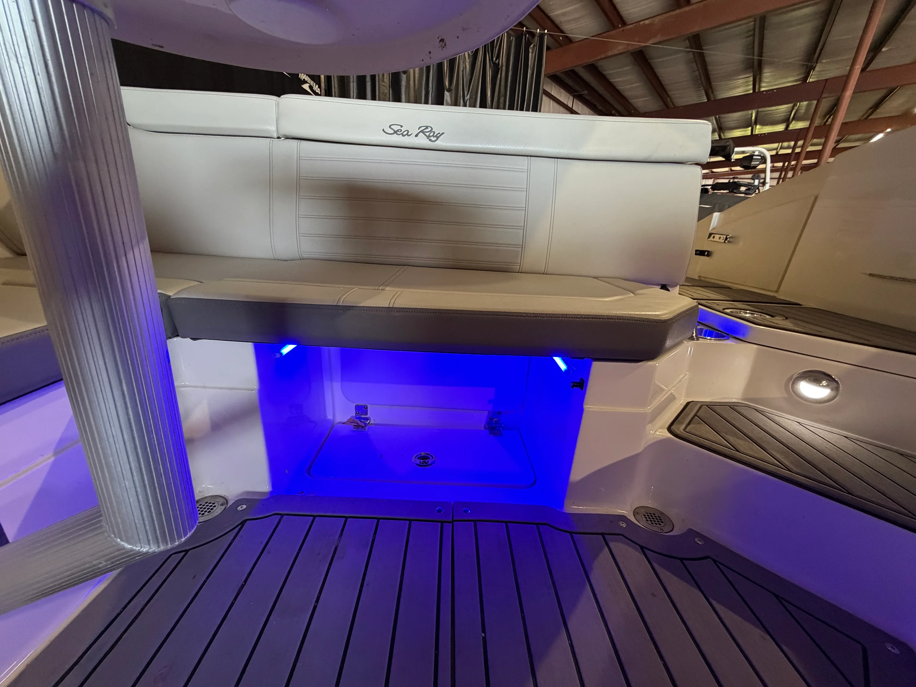 2020 Sea Ray SPX 230 Image Thumbnail #17