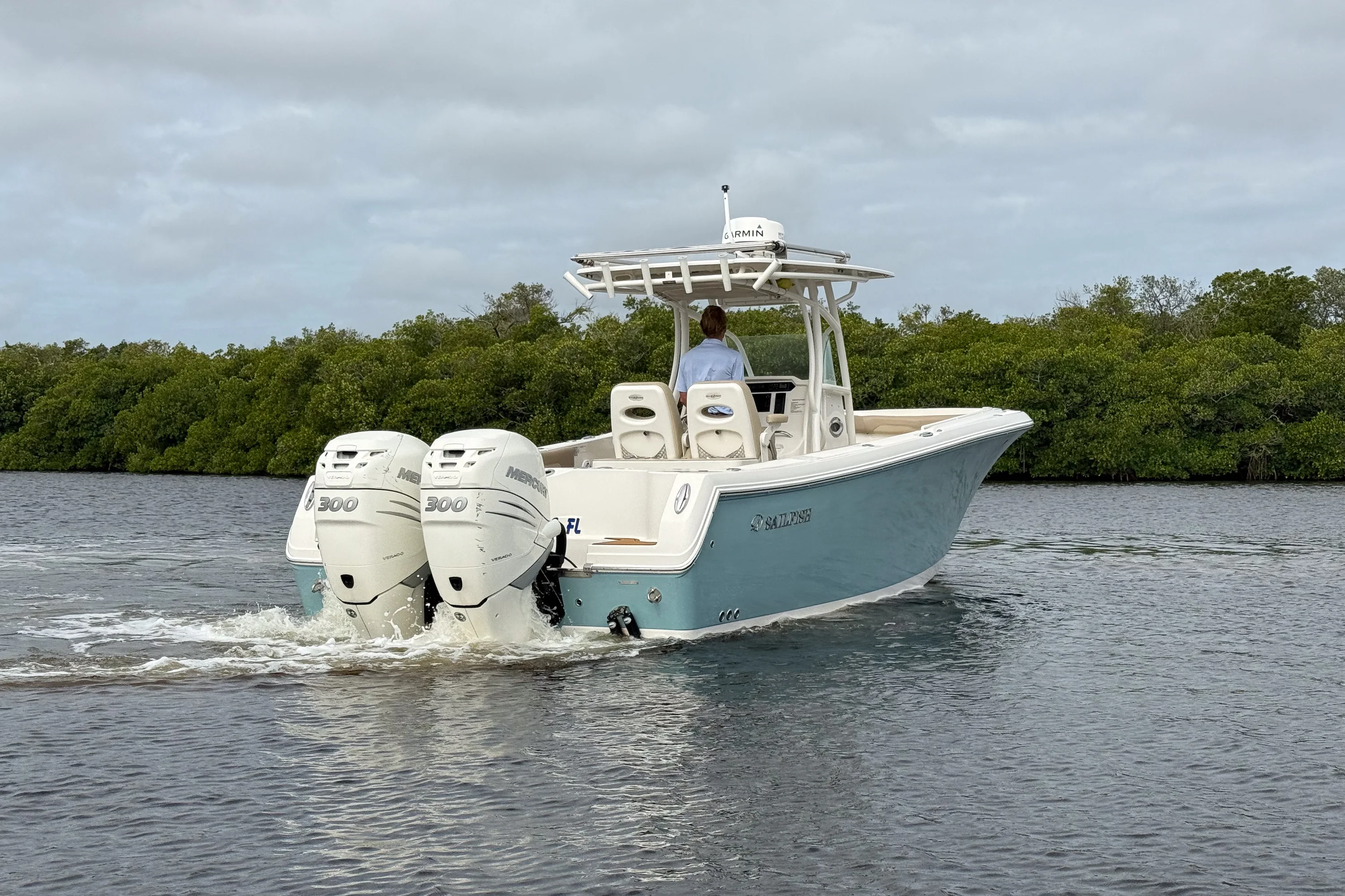 2018 Sailfish 320 CC Image Thumbnail #15