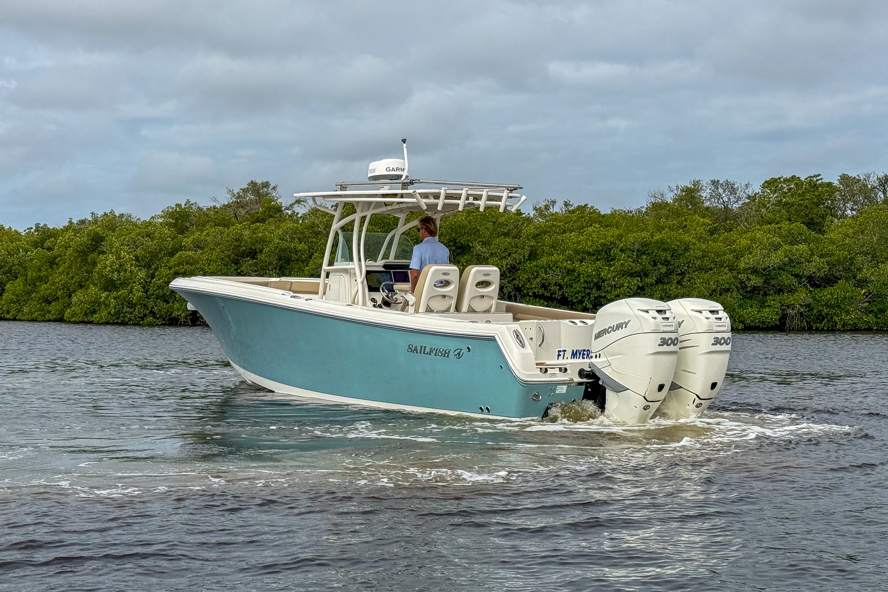 2018 Sailfish 320 CC Image Thumbnail #21