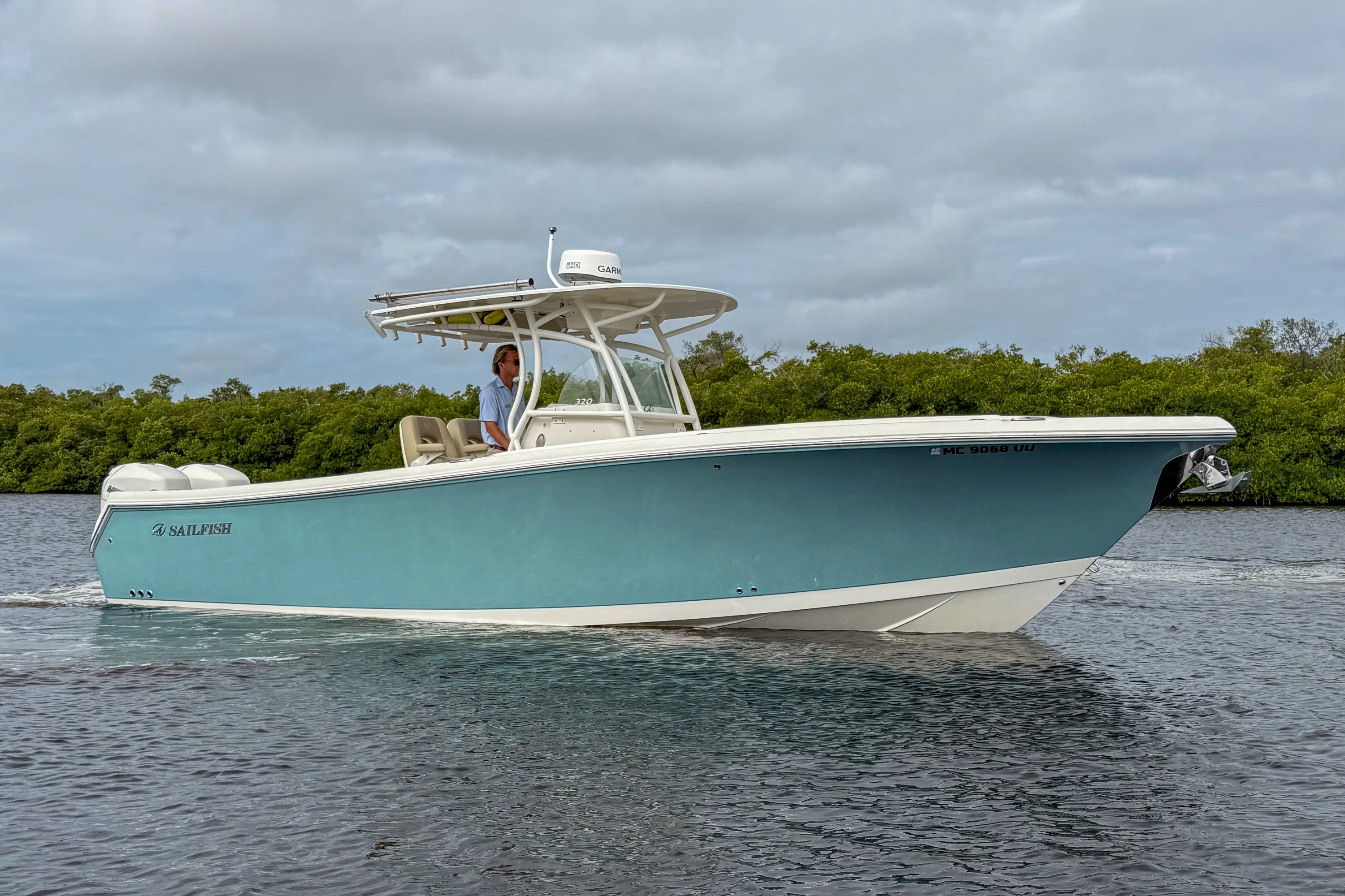 2018 Sailfish 320 CC Image Thumbnail #0