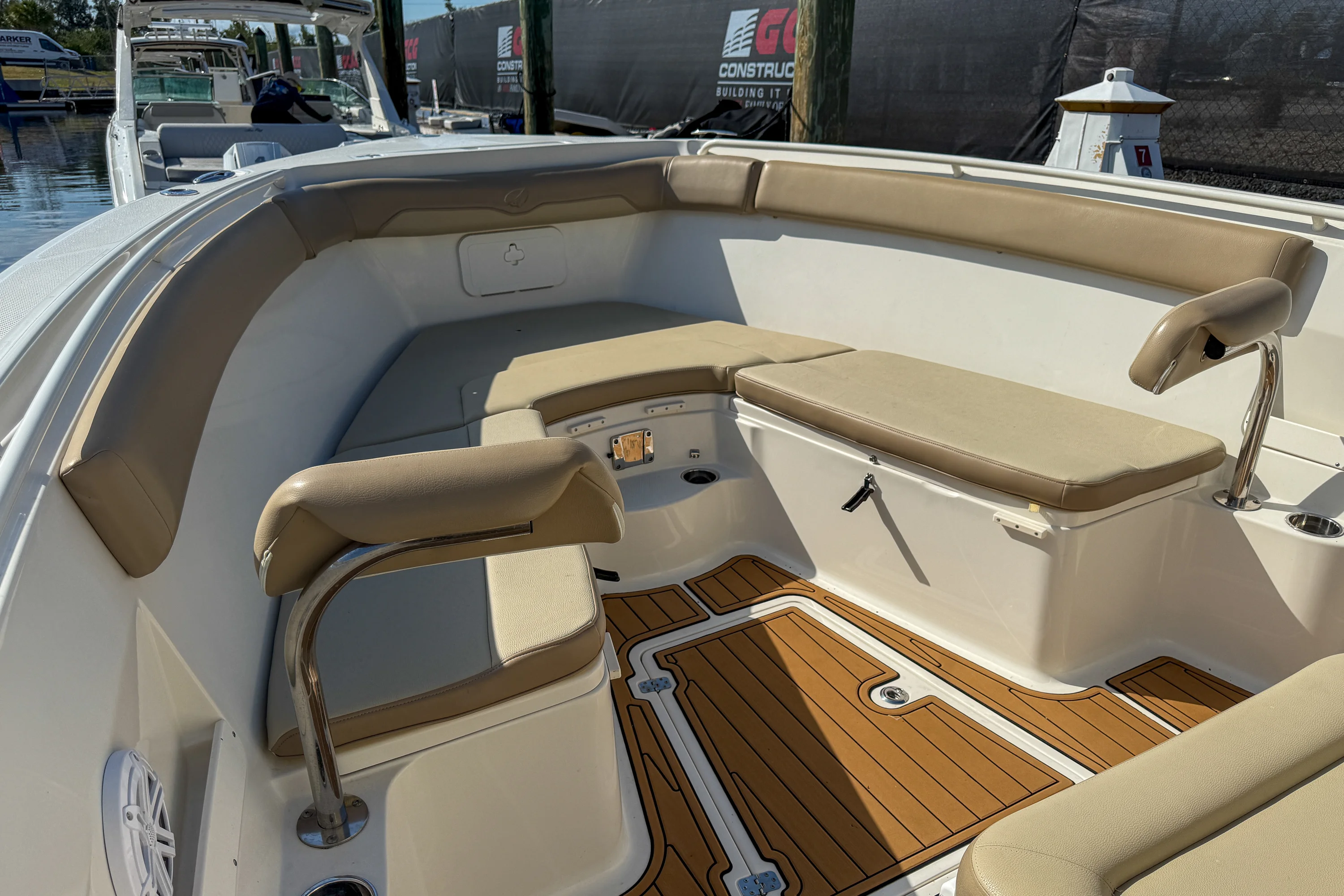 2018 Sailfish 320 CC Image Thumbnail #17