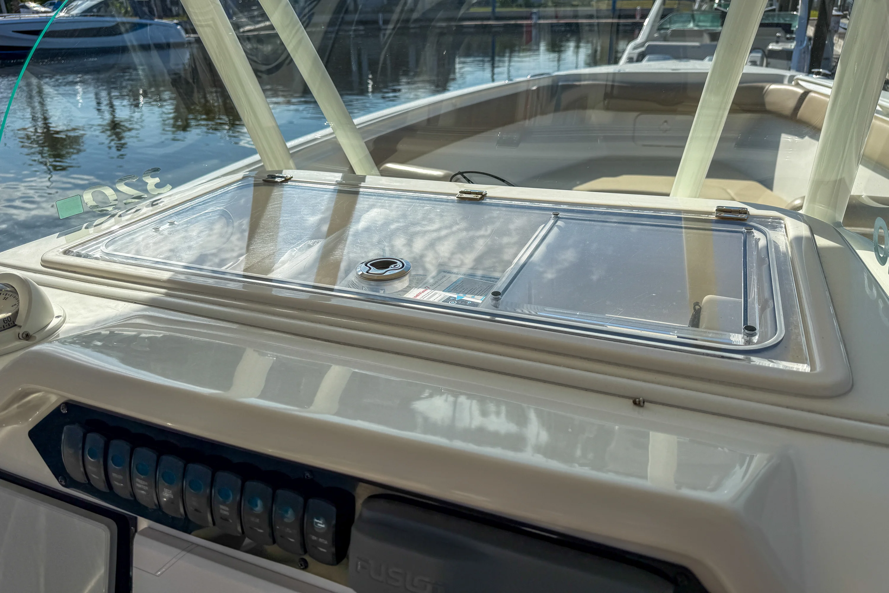2018 Sailfish 320 CC Image Thumbnail #13