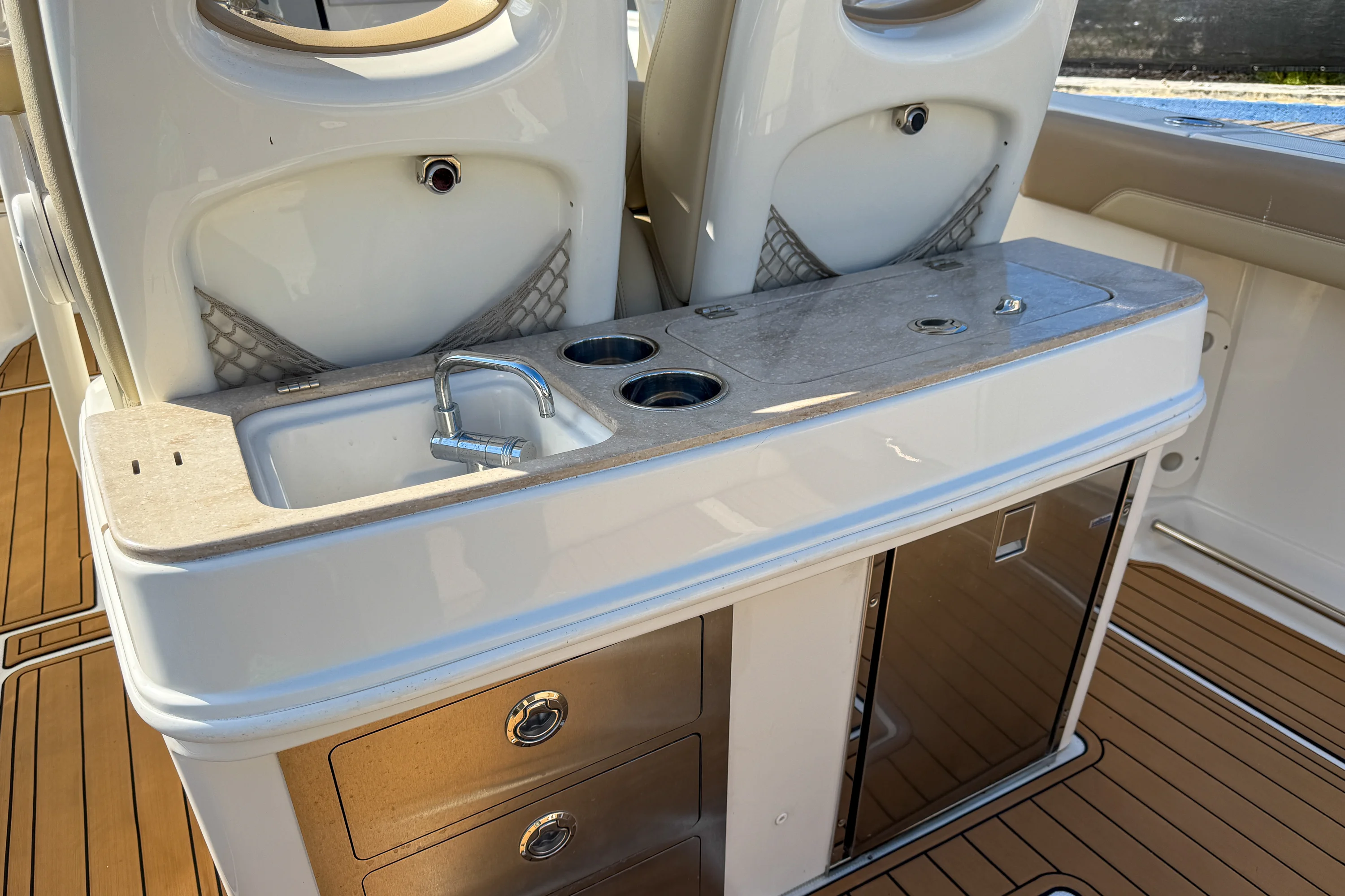 2018 Sailfish 320 CC Image Thumbnail #7
