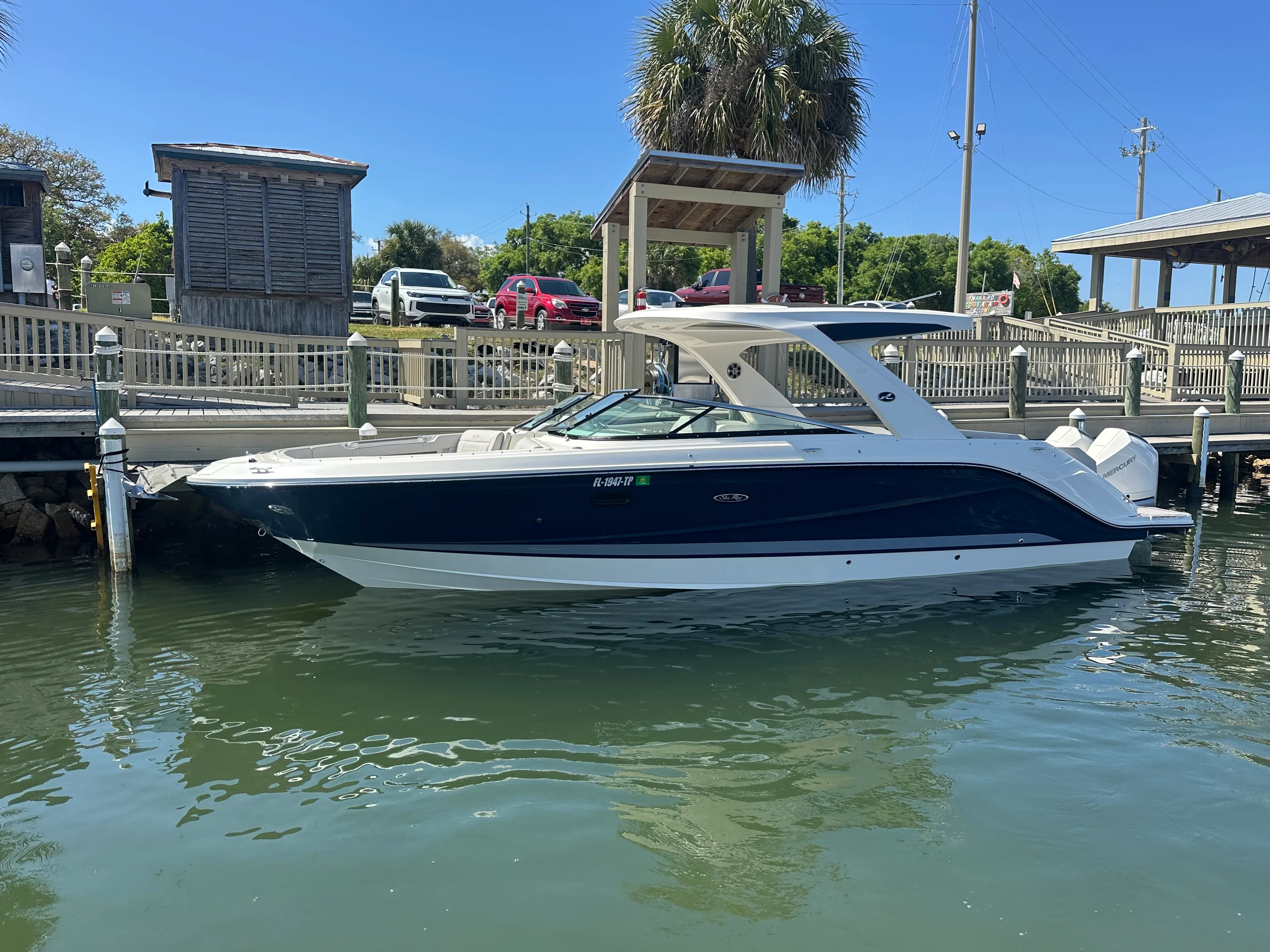 2023 Sea Ray 310 SLX OB Image Thumbnail #2