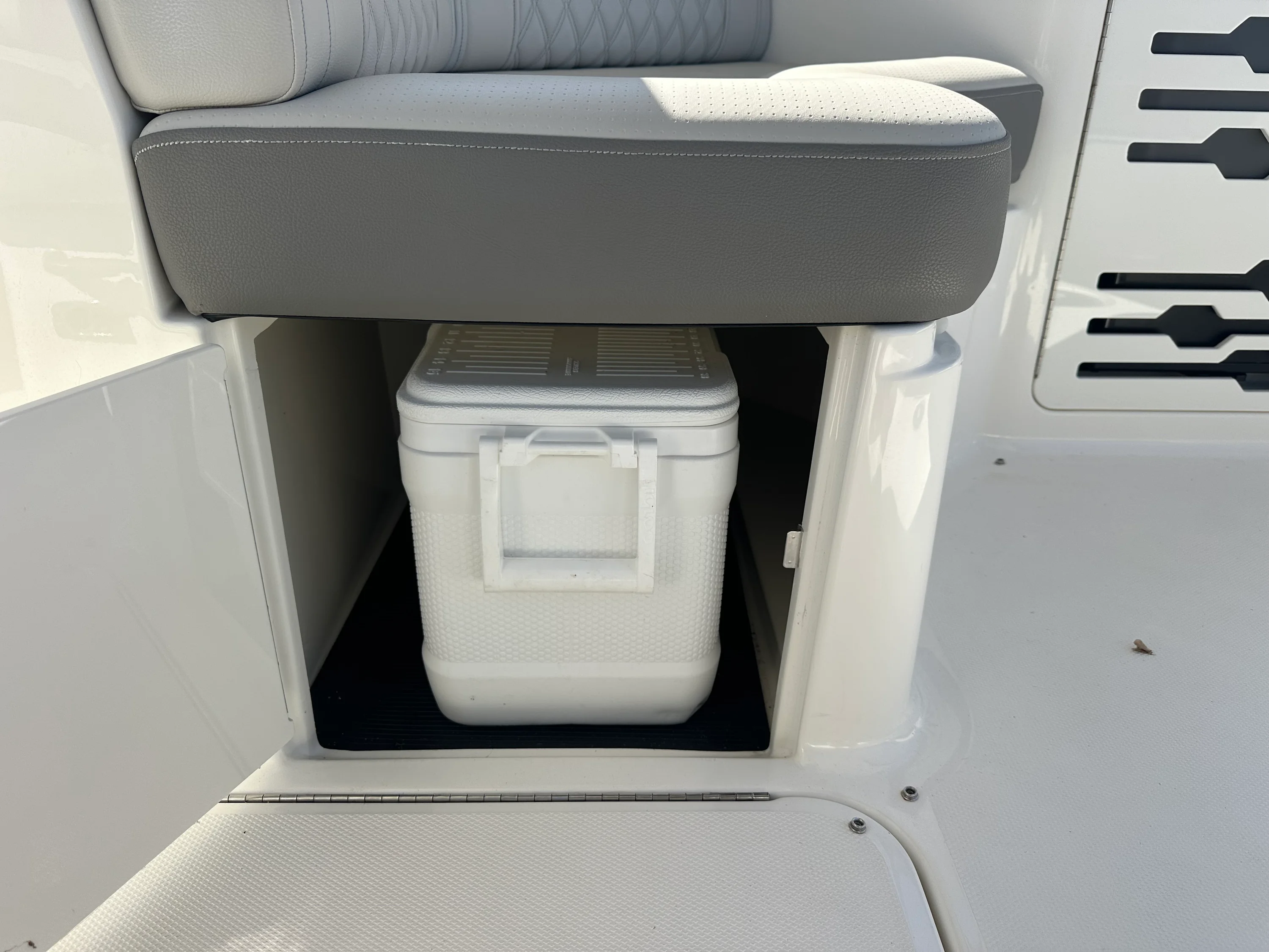 2023 Sea Ray 310 SLX OB Image Thumbnail #33