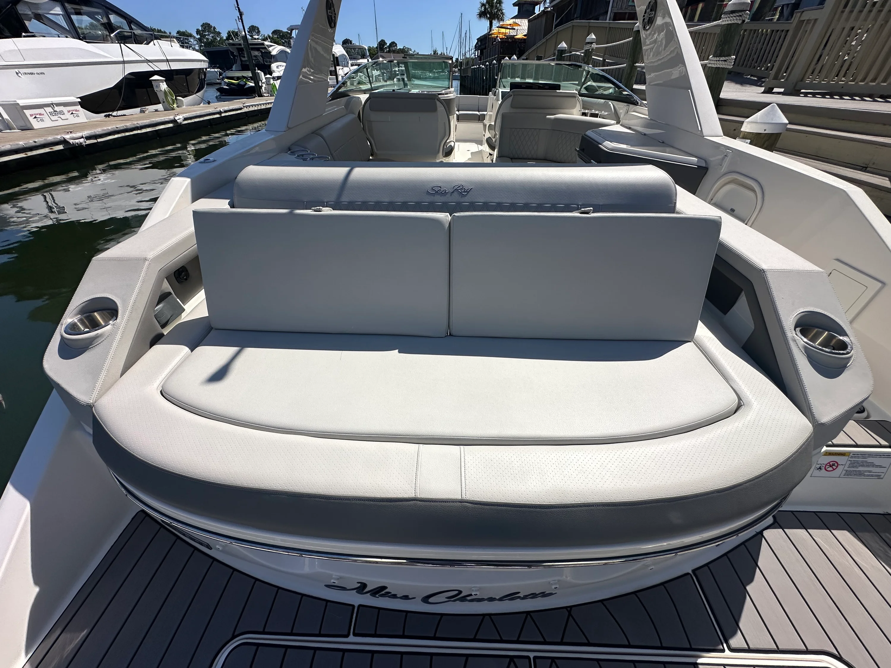 2023 Sea Ray 310 SLX OB Image Thumbnail #8