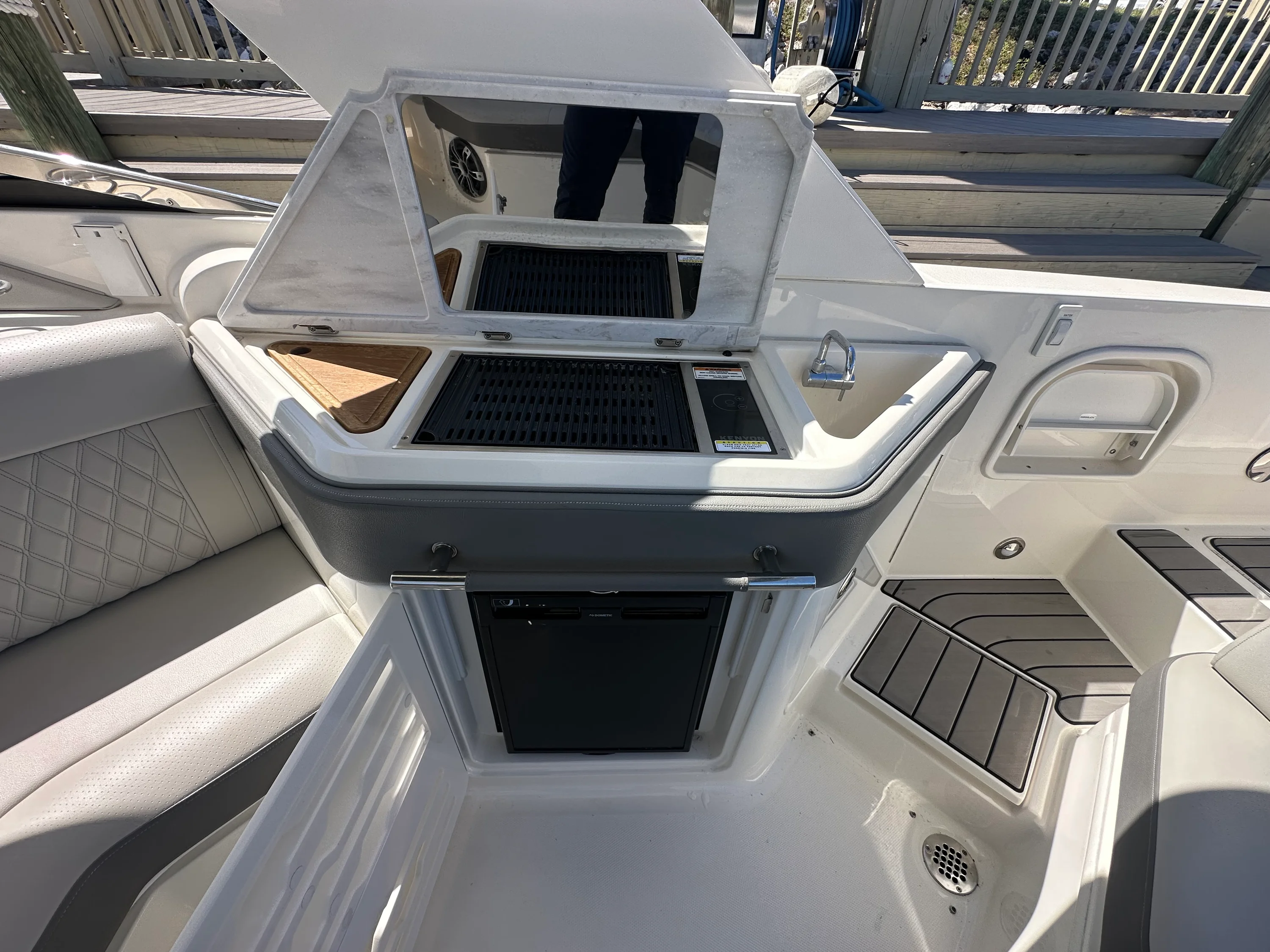 2023 Sea Ray 310 SLX OB Image Thumbnail #11