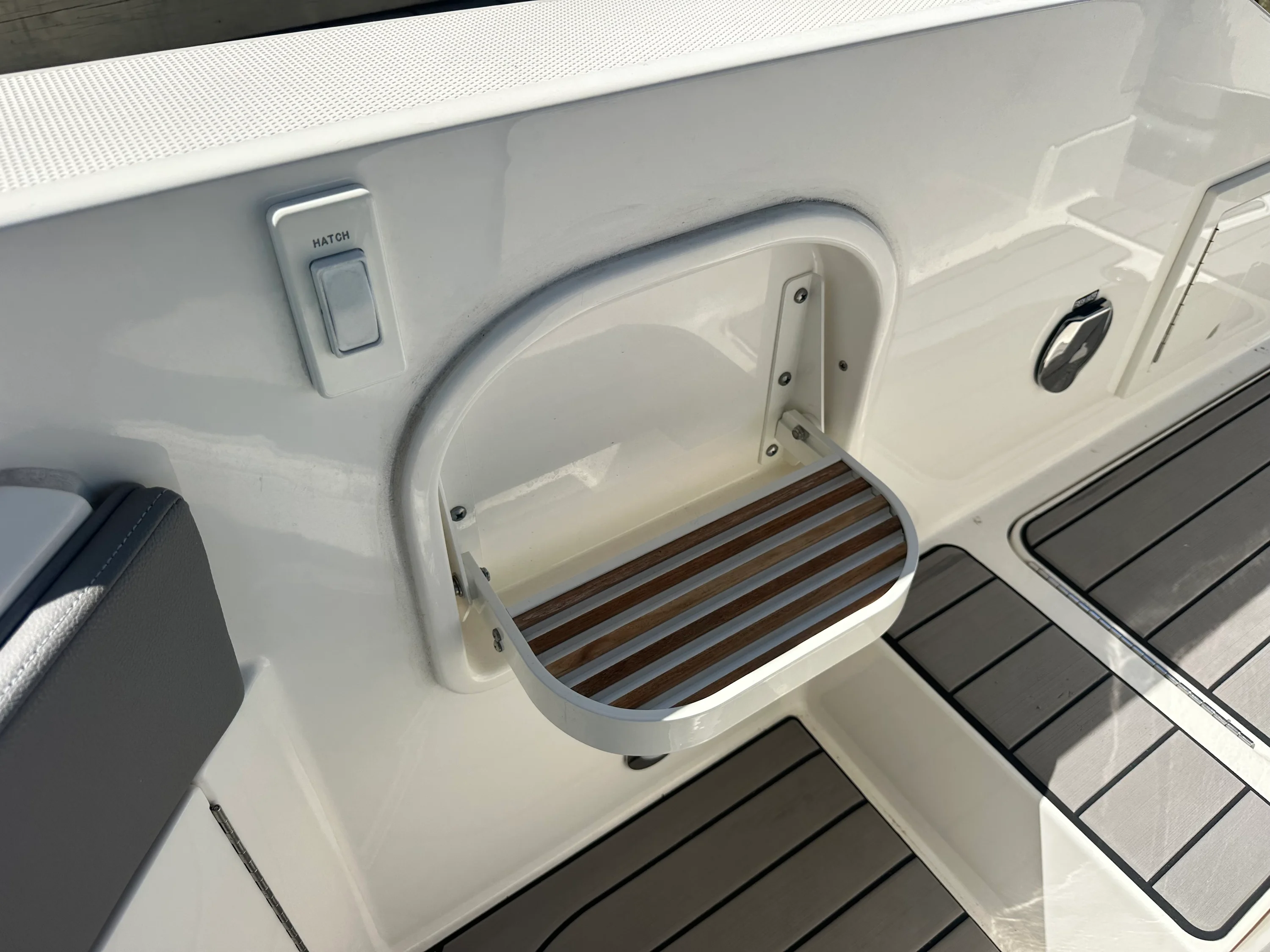 2023 Sea Ray 310 SLX OB Image Thumbnail #22