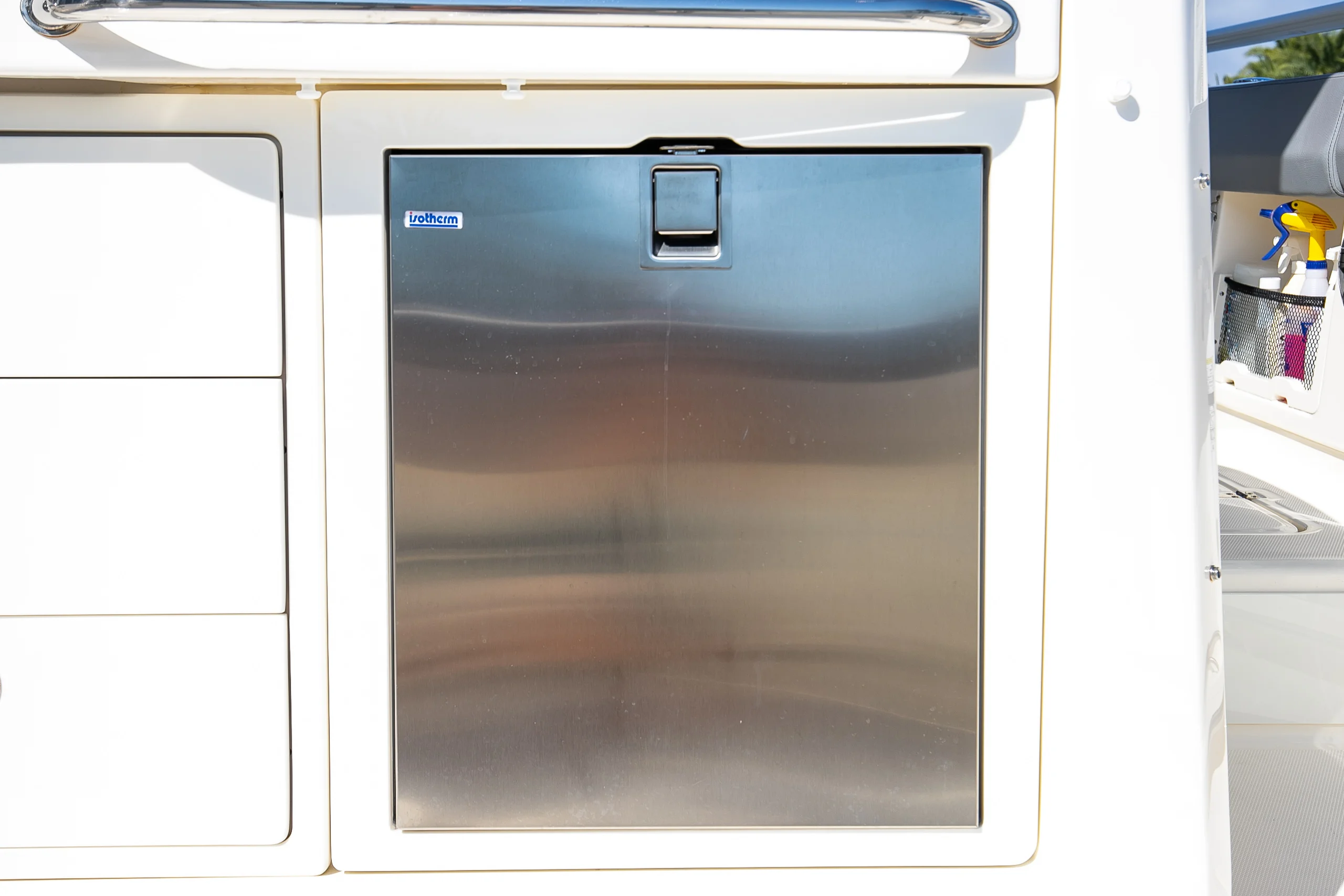 2024 Boston Whaler 420 Outrage Image Thumbnail #40