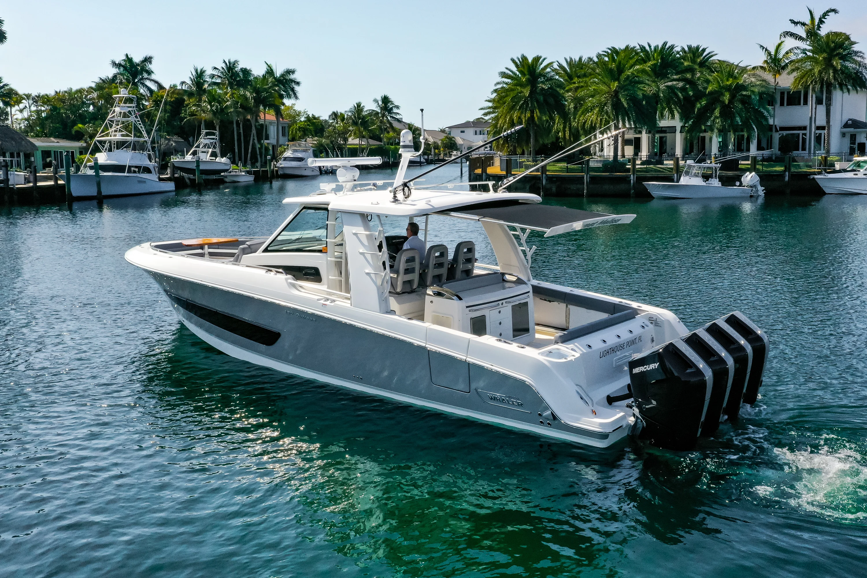 2024 Boston Whaler 420 Outrage Image Thumbnail #3