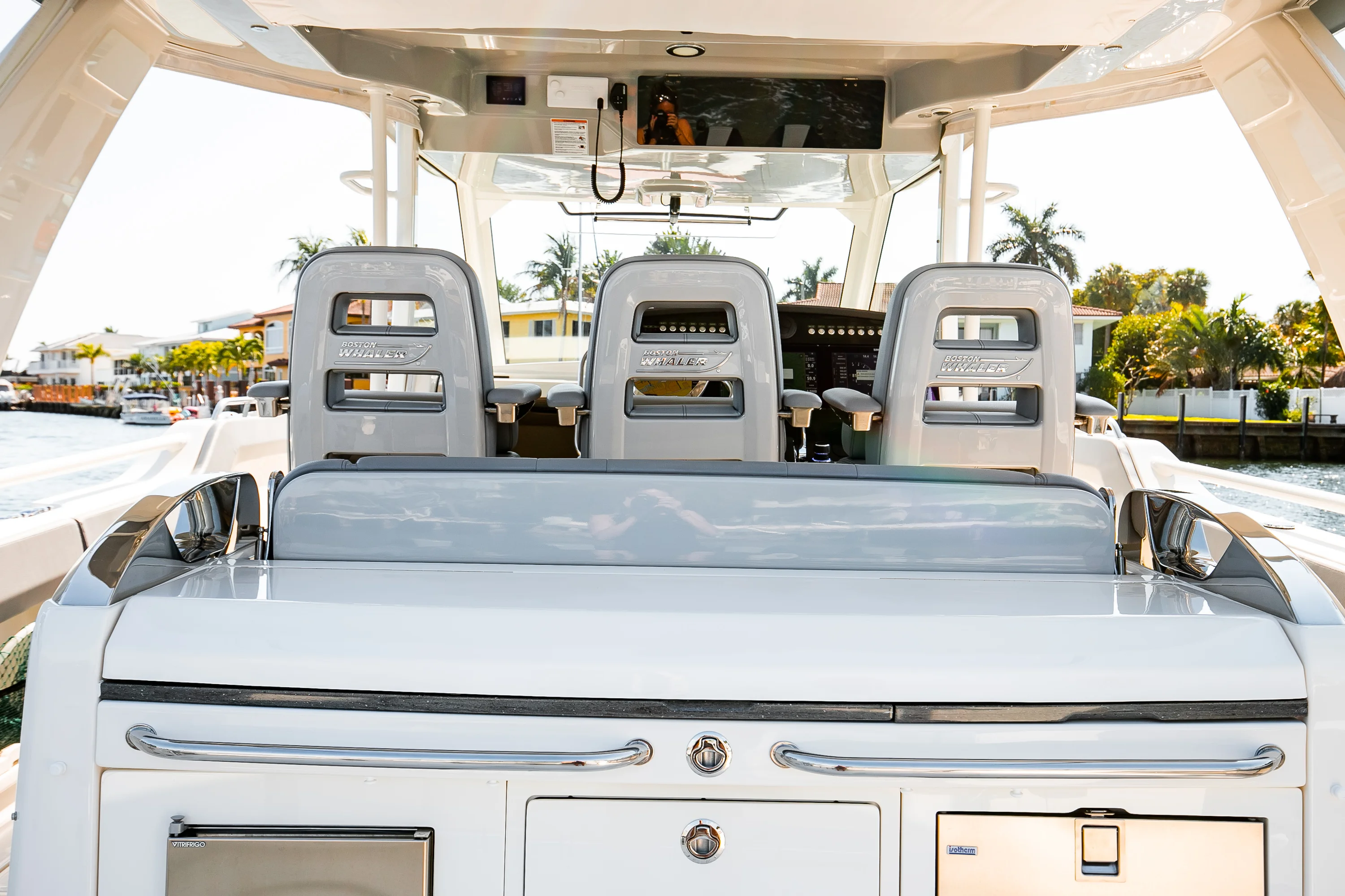 2024 Boston Whaler 420 Outrage Image Thumbnail #32