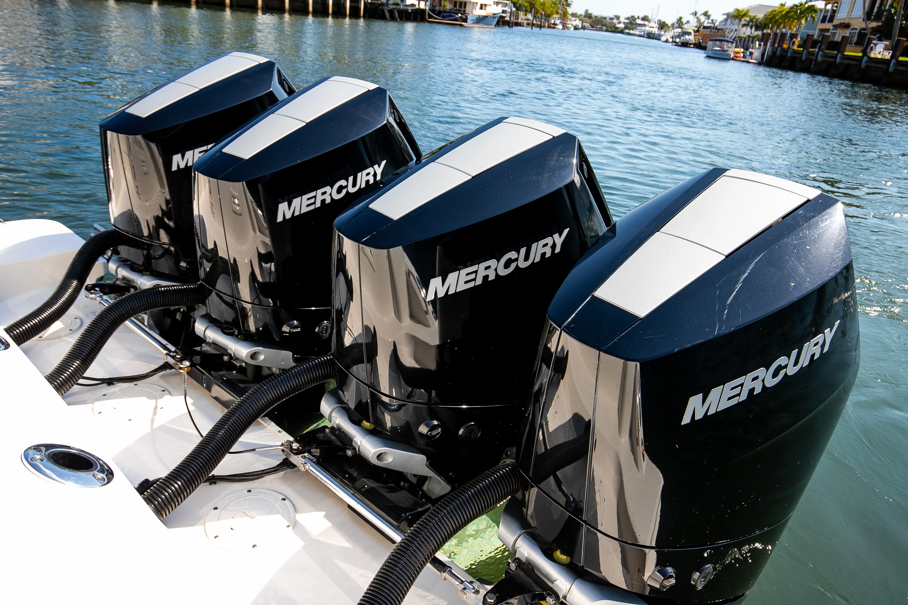 2024 Boston Whaler 420 Outrage Image Thumbnail #18