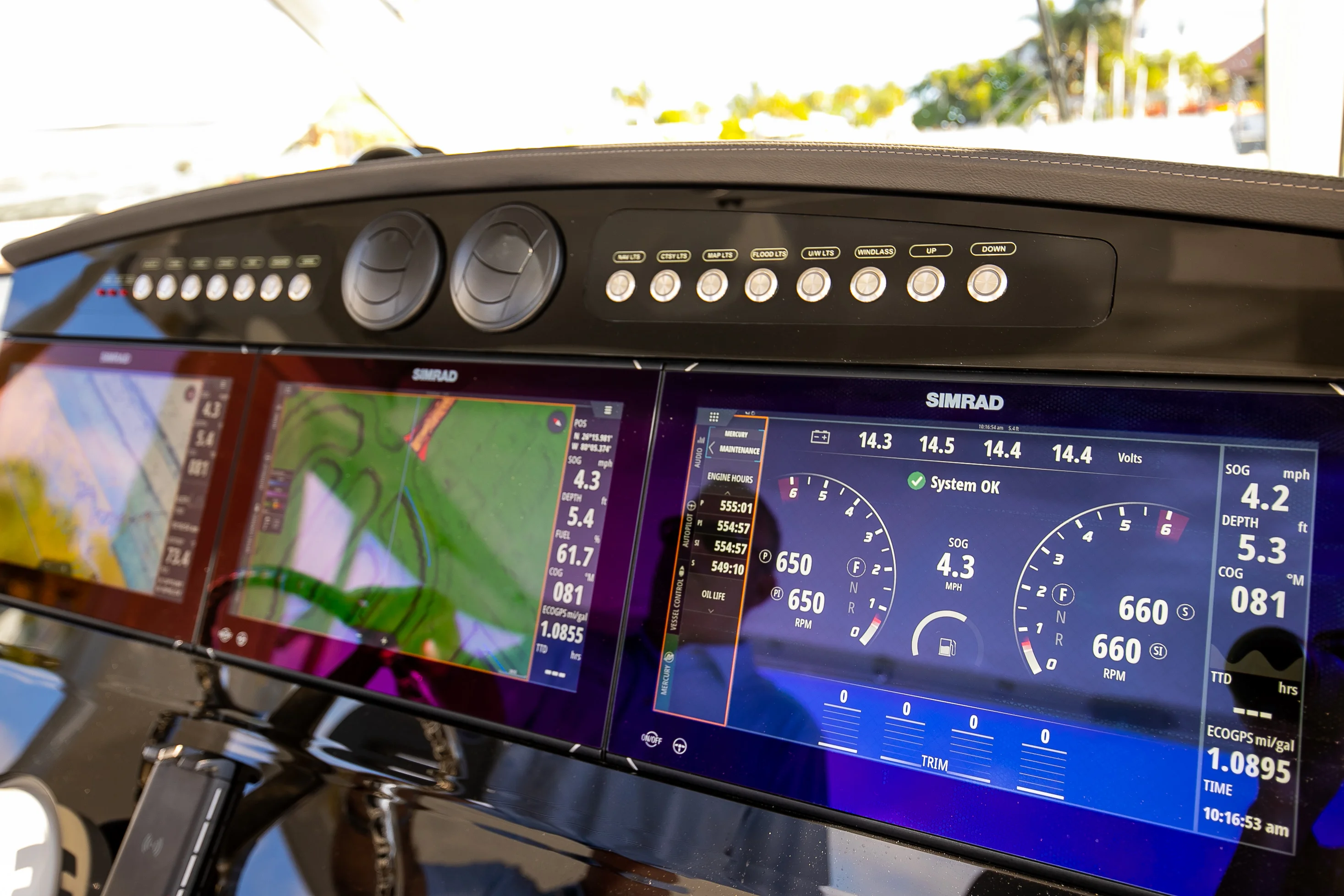 2024 Boston Whaler 420 Outrage Image Thumbnail #60