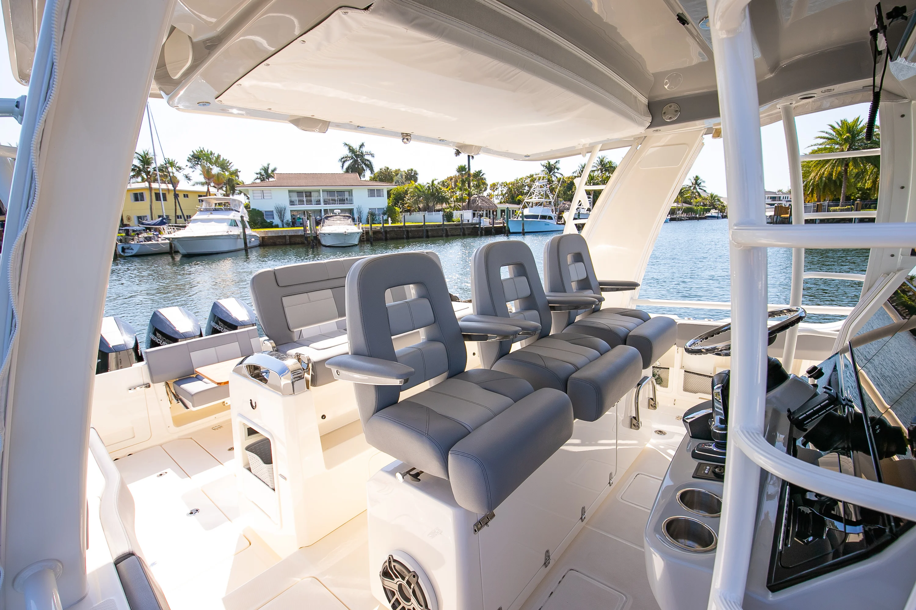 2024 Boston Whaler 420 Outrage Image Thumbnail #48