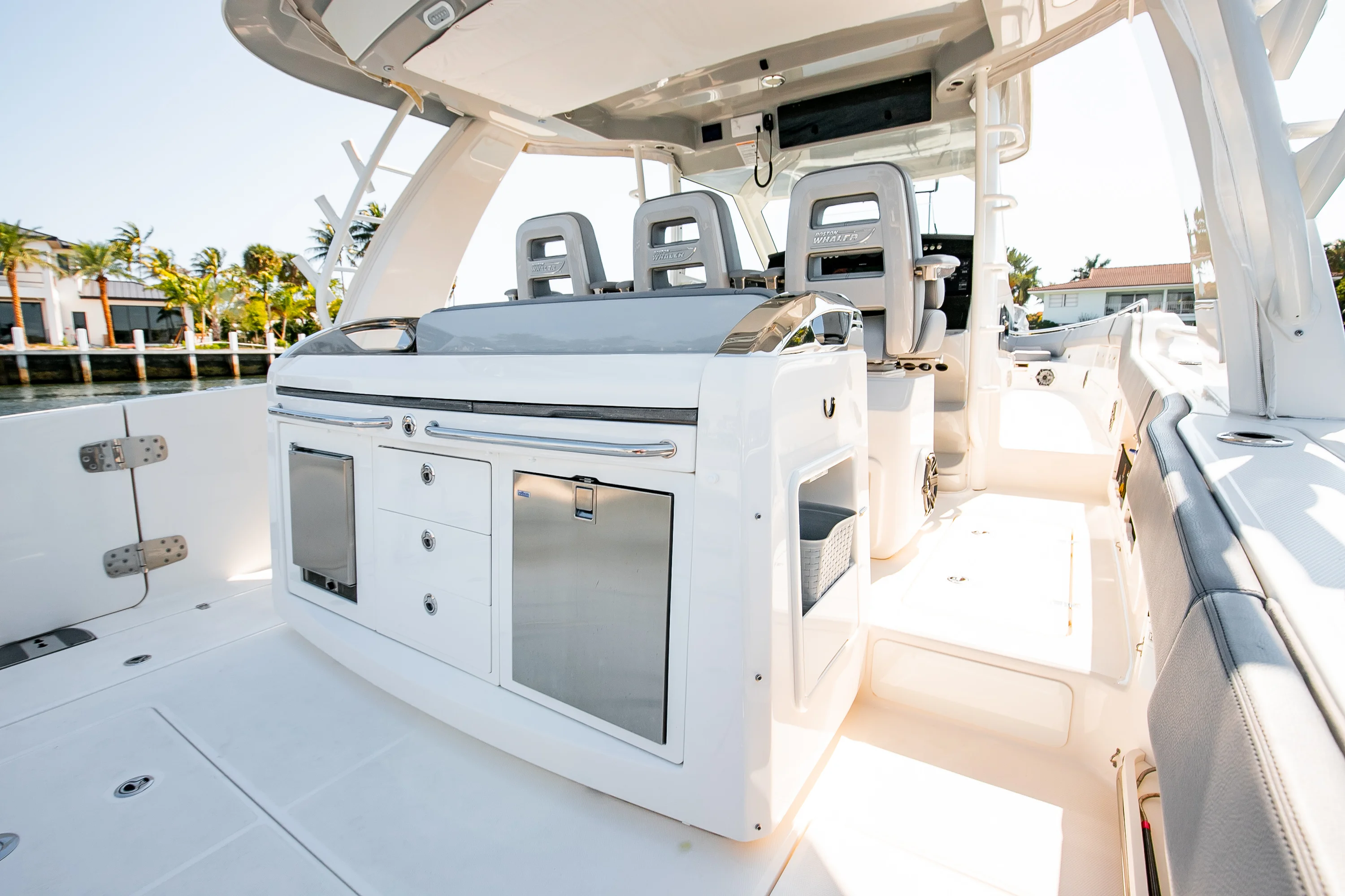 2024 Boston Whaler 420 Outrage Image Thumbnail #31