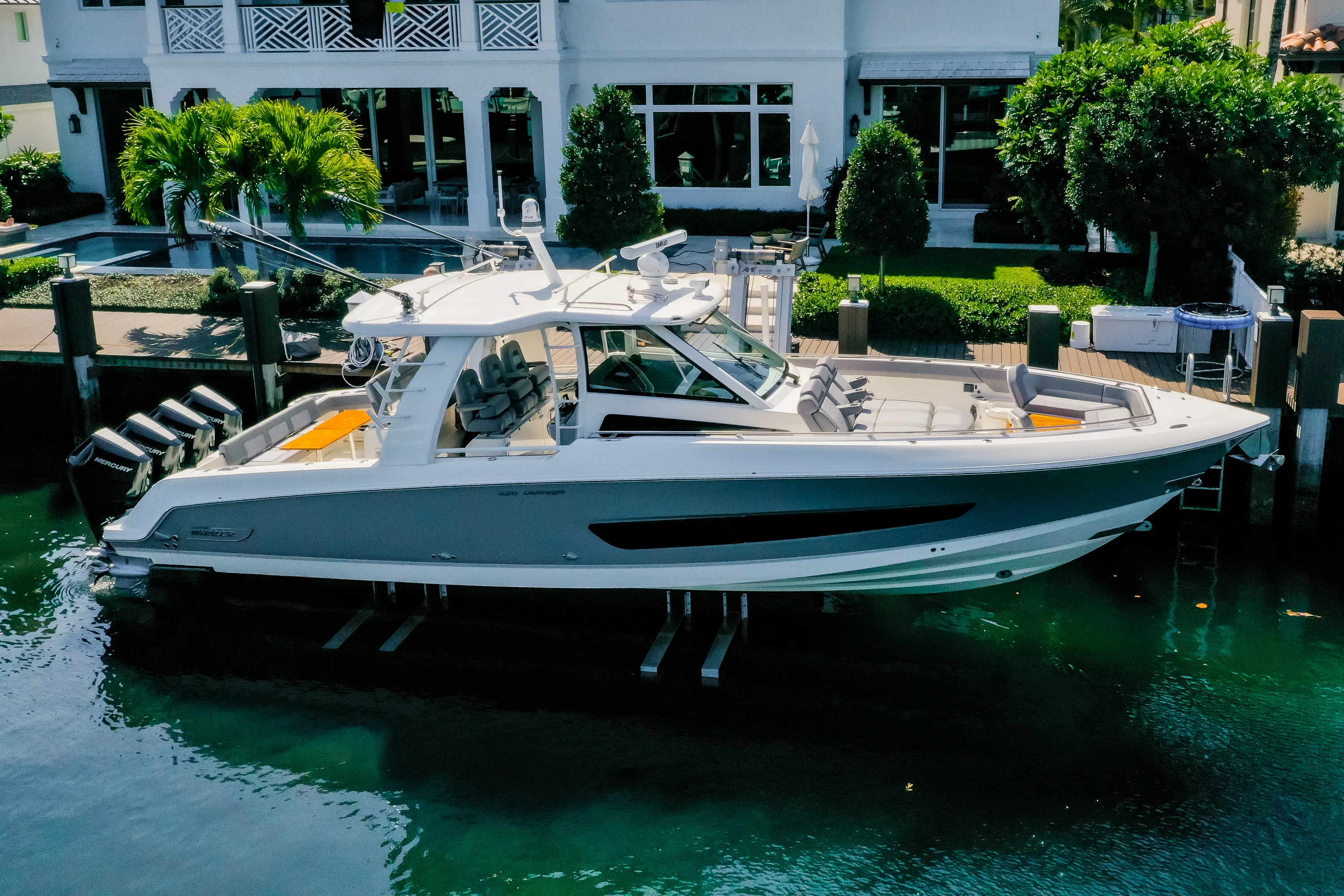 2024 Boston Whaler 420 Outrage Image Thumbnail #13