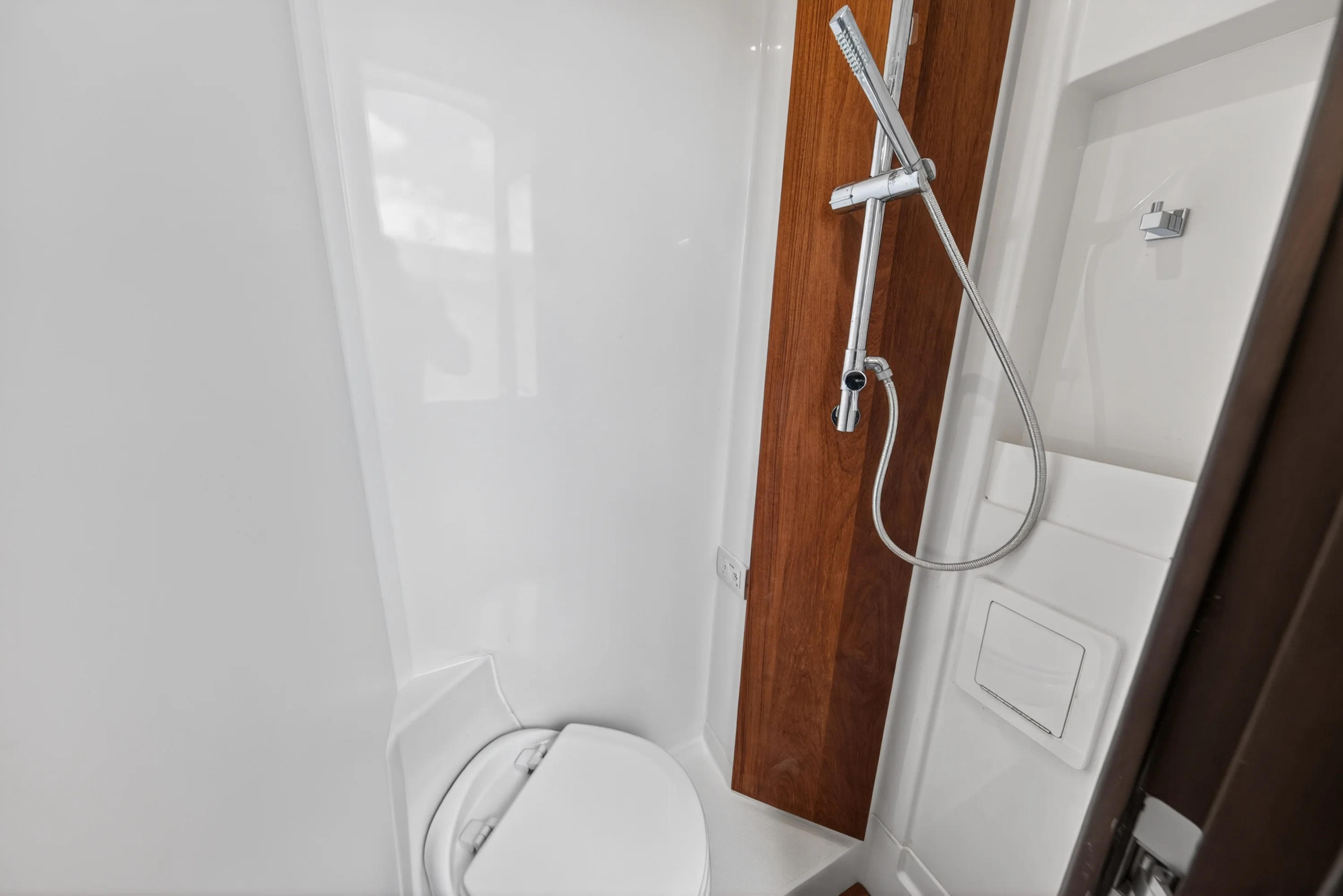 2021 Jupiter 43 Image Thumbnail #21