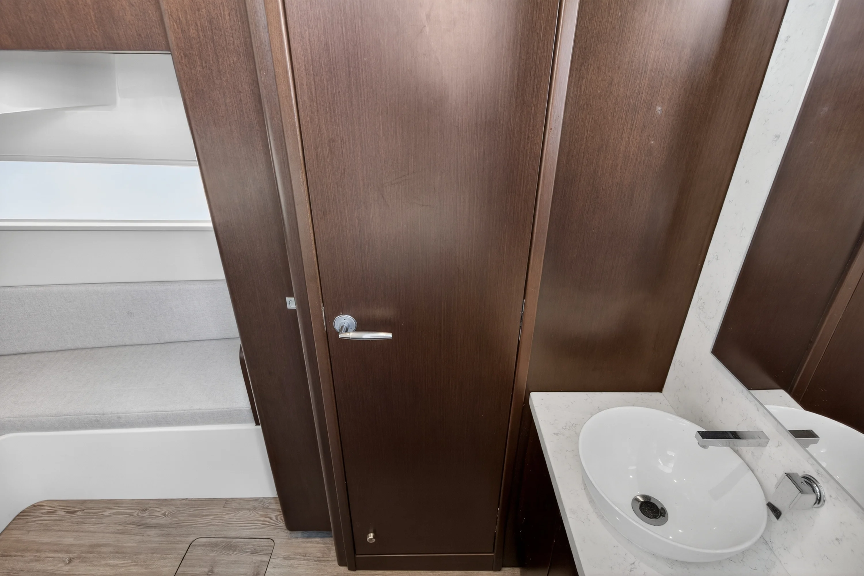 2021 Jupiter 43 Image Thumbnail #19