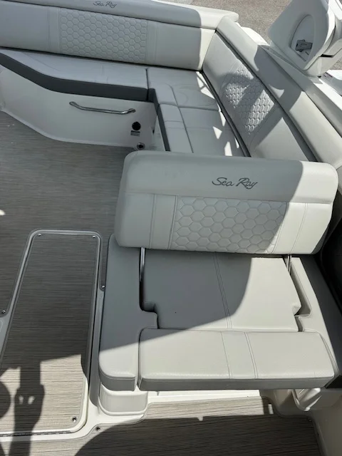 2022 Sea Ray 270 SD OB Image Thumbnail #6