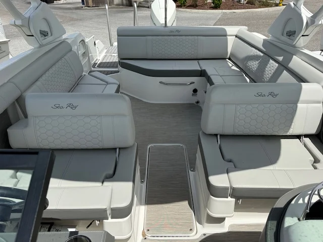 2022 Sea Ray 270 SD OB Image Thumbnail #11