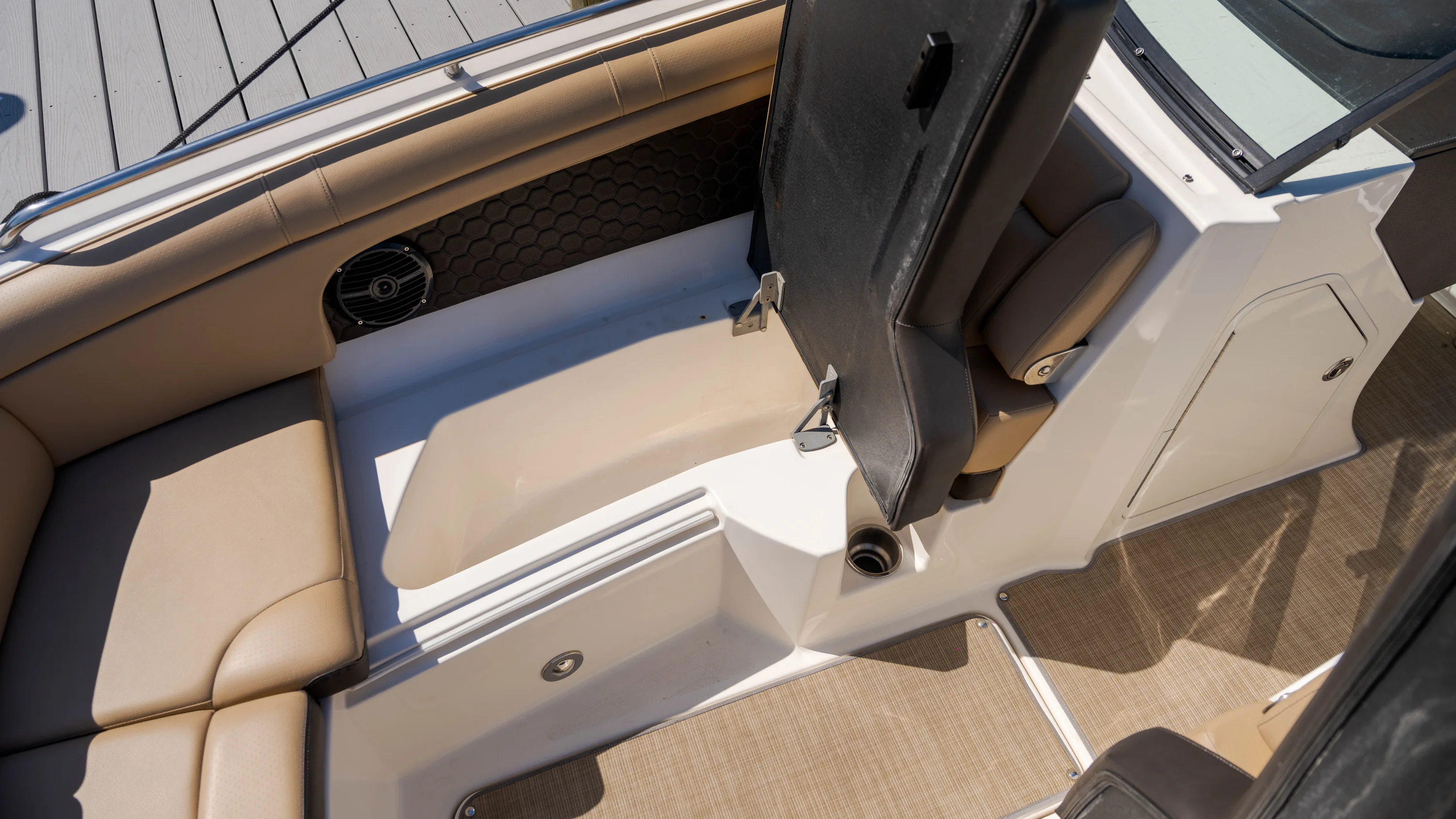 2018 Sea Ray 270 SDX OB Image Thumbnail #13