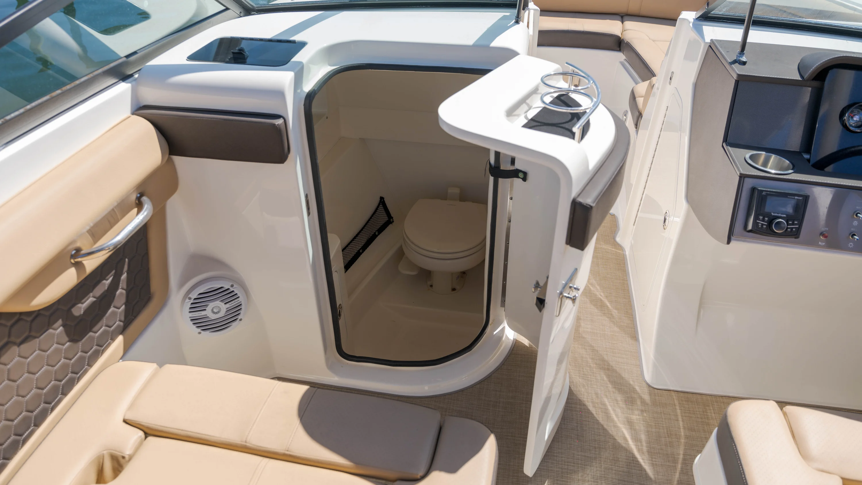 2018 Sea Ray 270 SDX OB Image Thumbnail #23