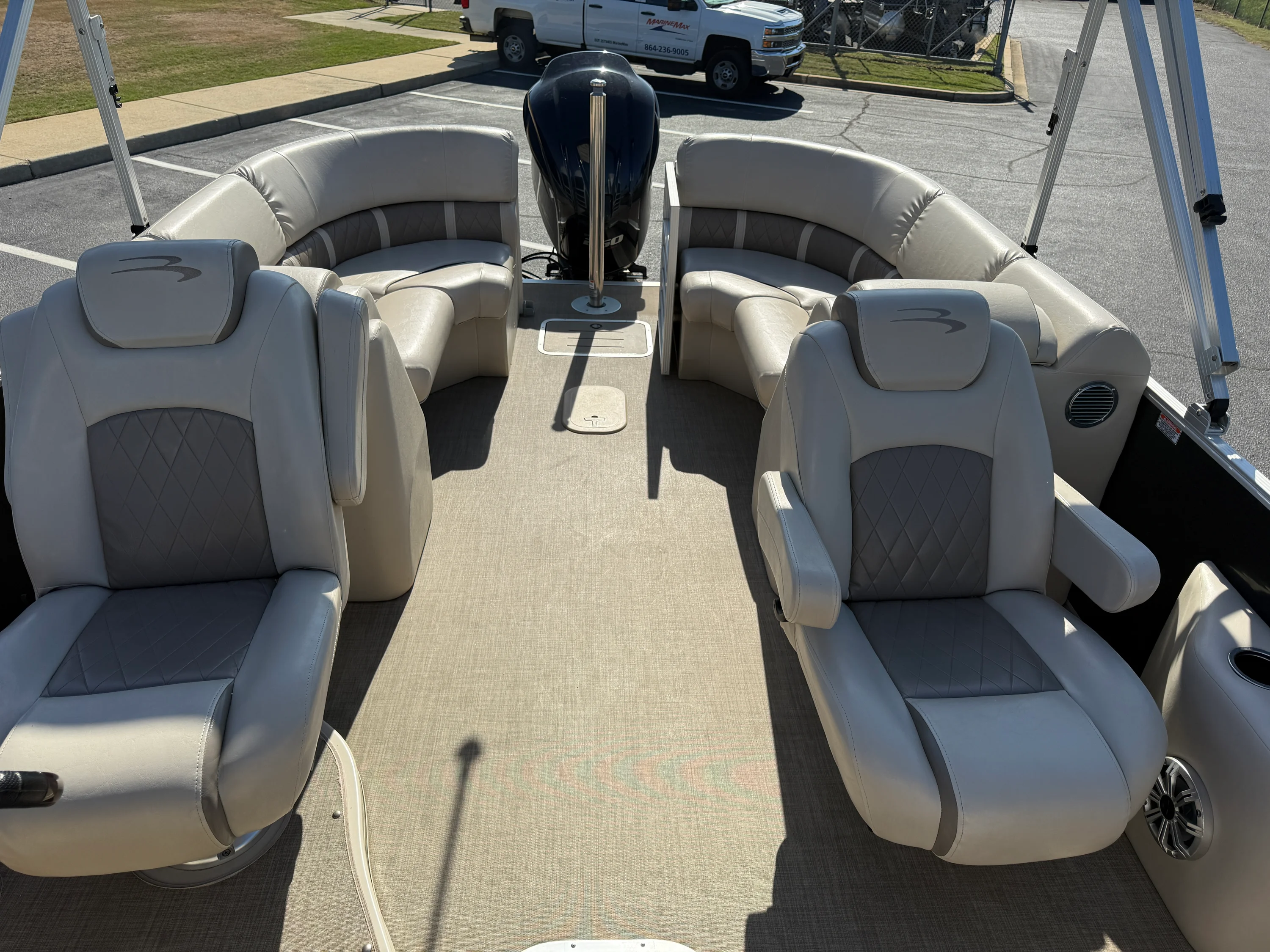 2016 Bennington 2250 GSR Image Thumbnail #8