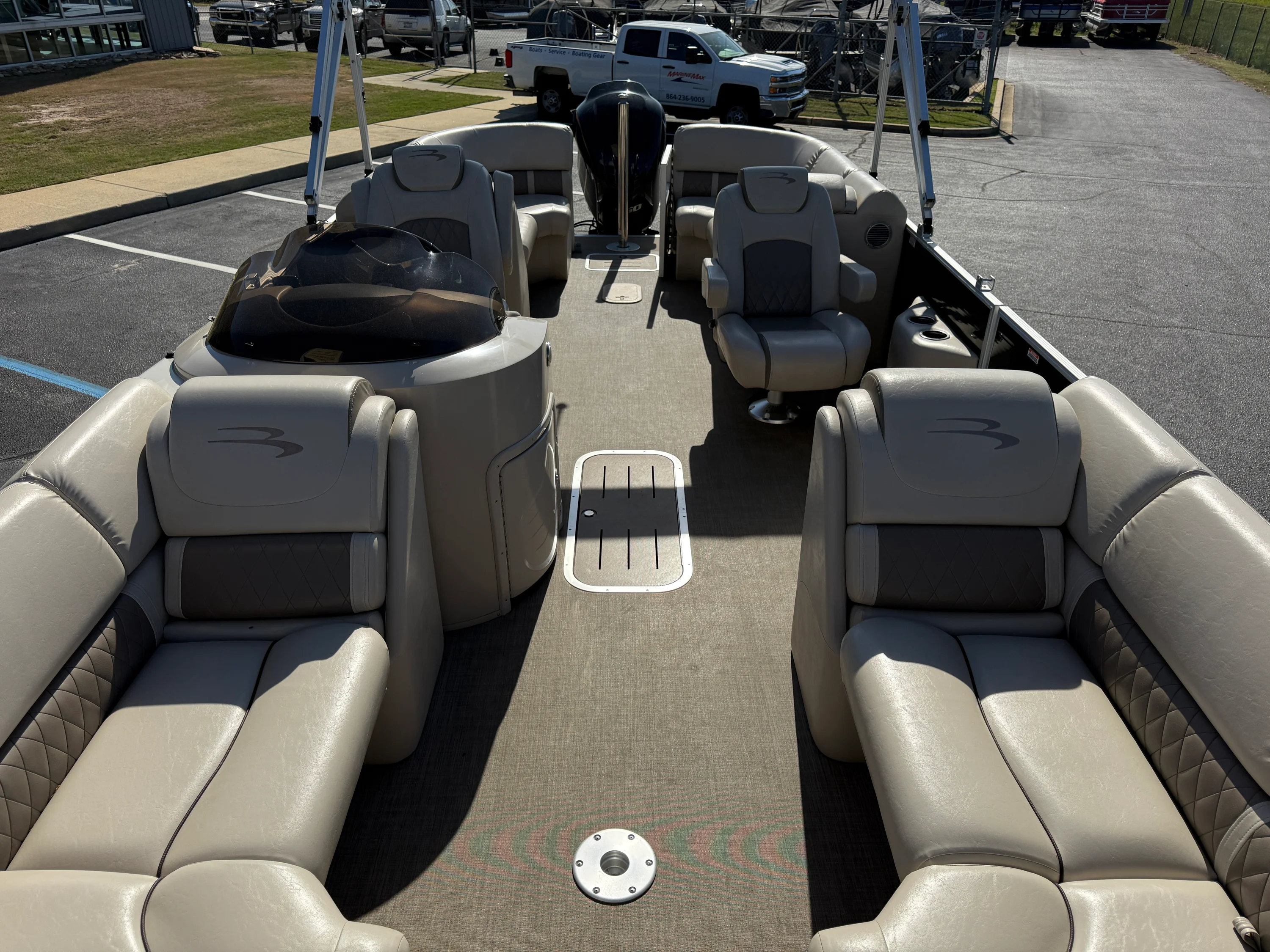 2016 Bennington 2250 GSR Image Thumbnail #9