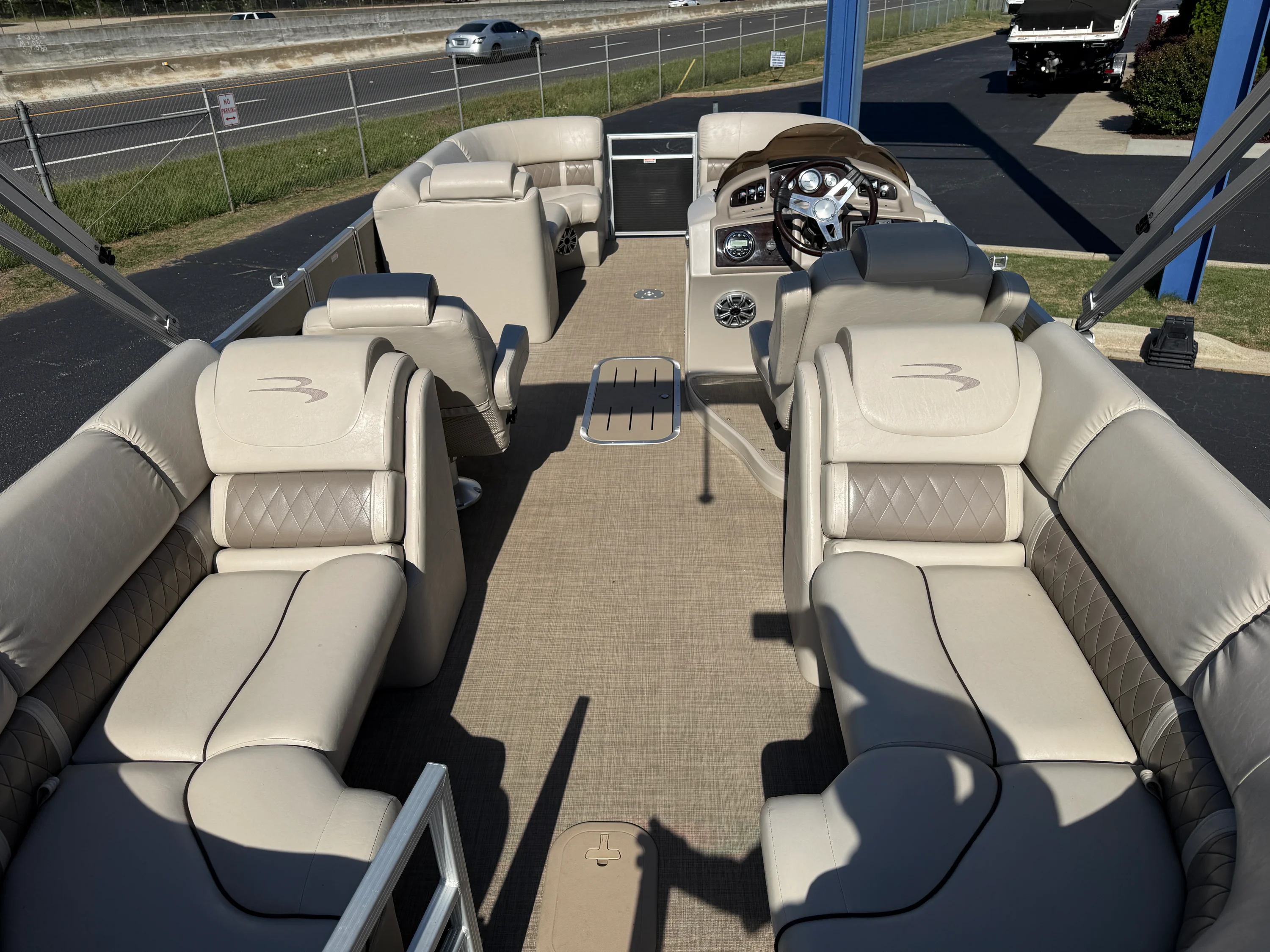 2016 Bennington 2250 GSR Image Thumbnail #13