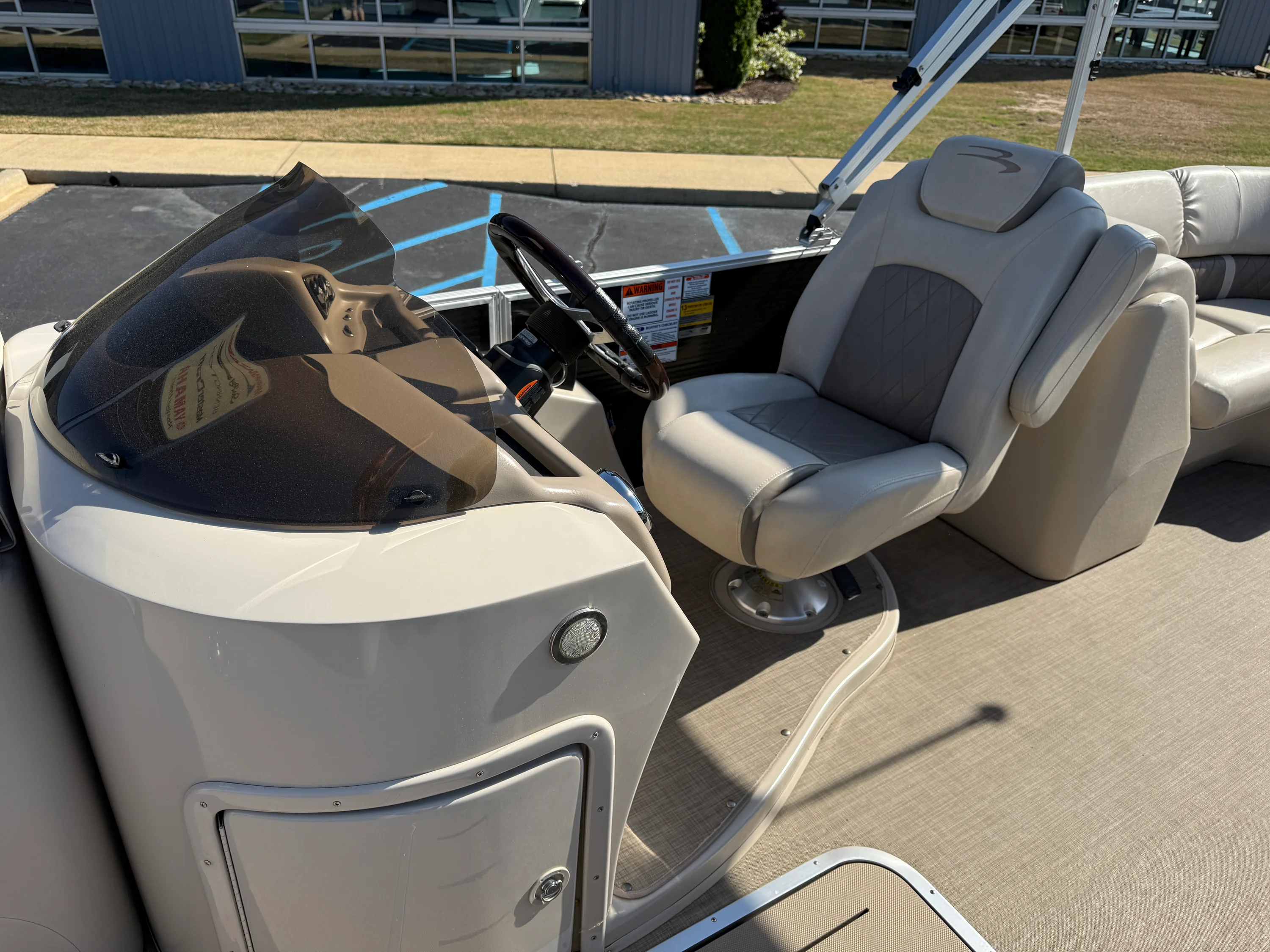 2016 Bennington 2250 GSR Image Thumbnail #7