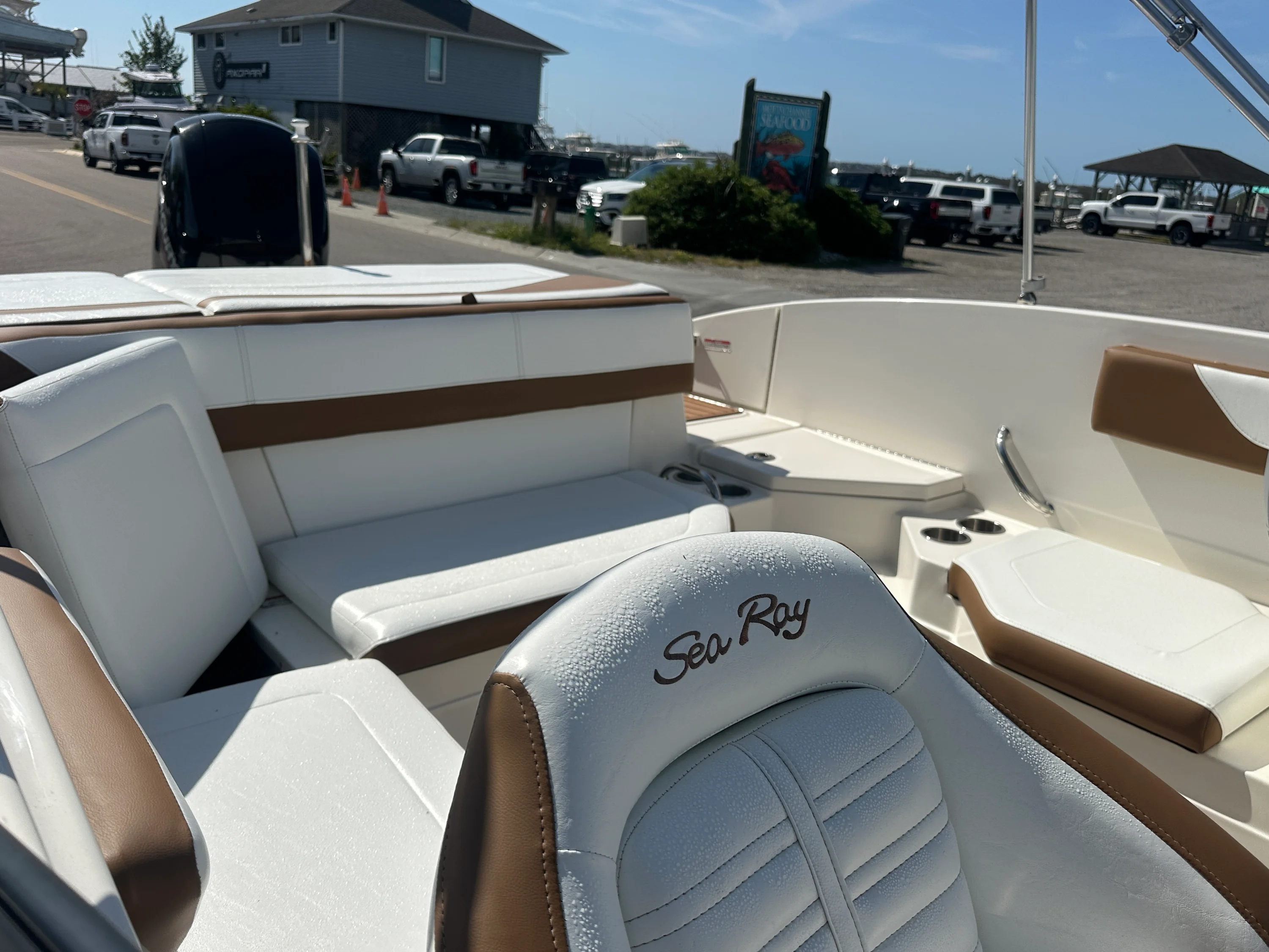 2018 Sea Ray 210 SPX OB Image Thumbnail #16