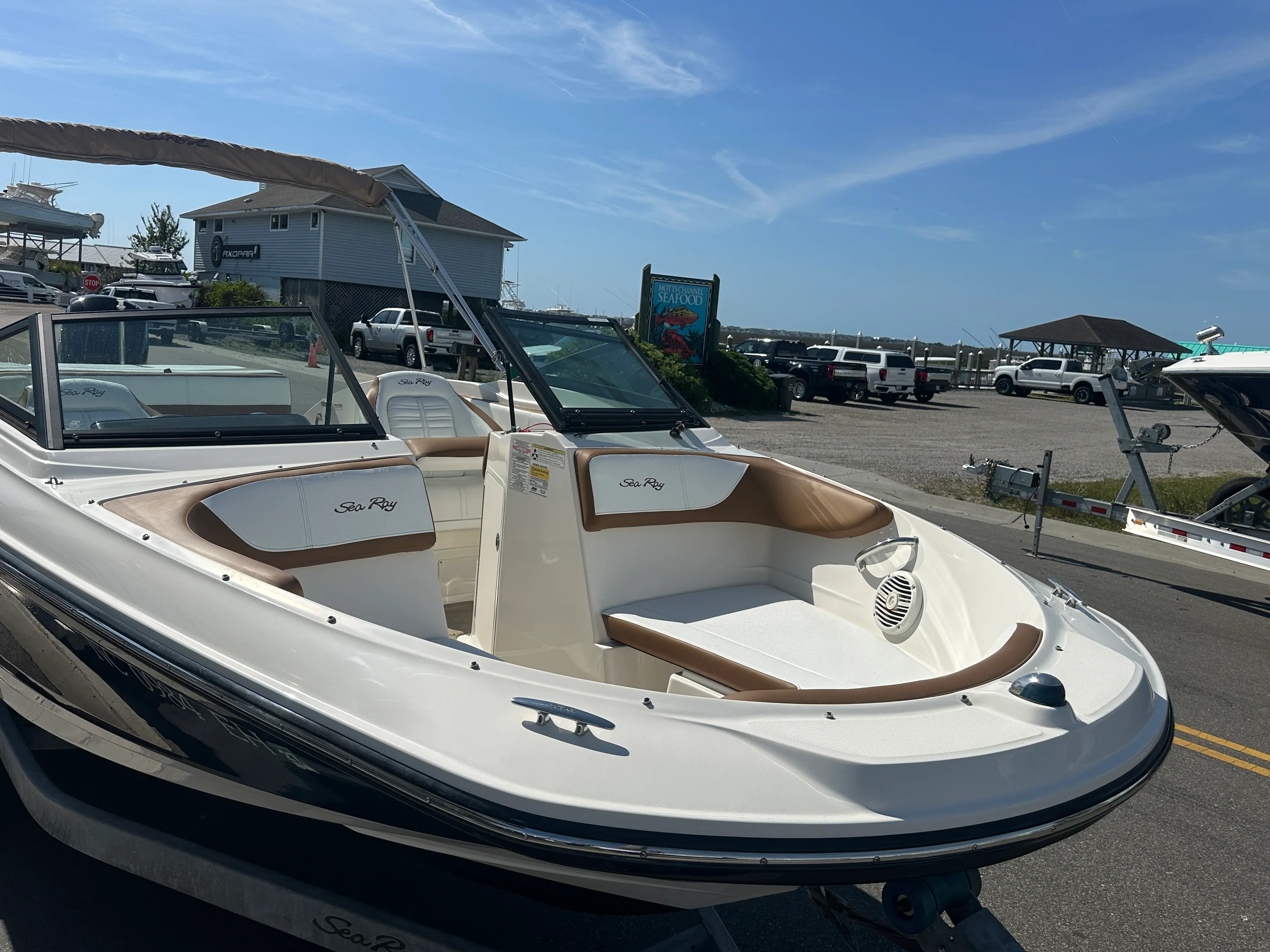 2018 Sea Ray 210 SPX OB Image Thumbnail #19