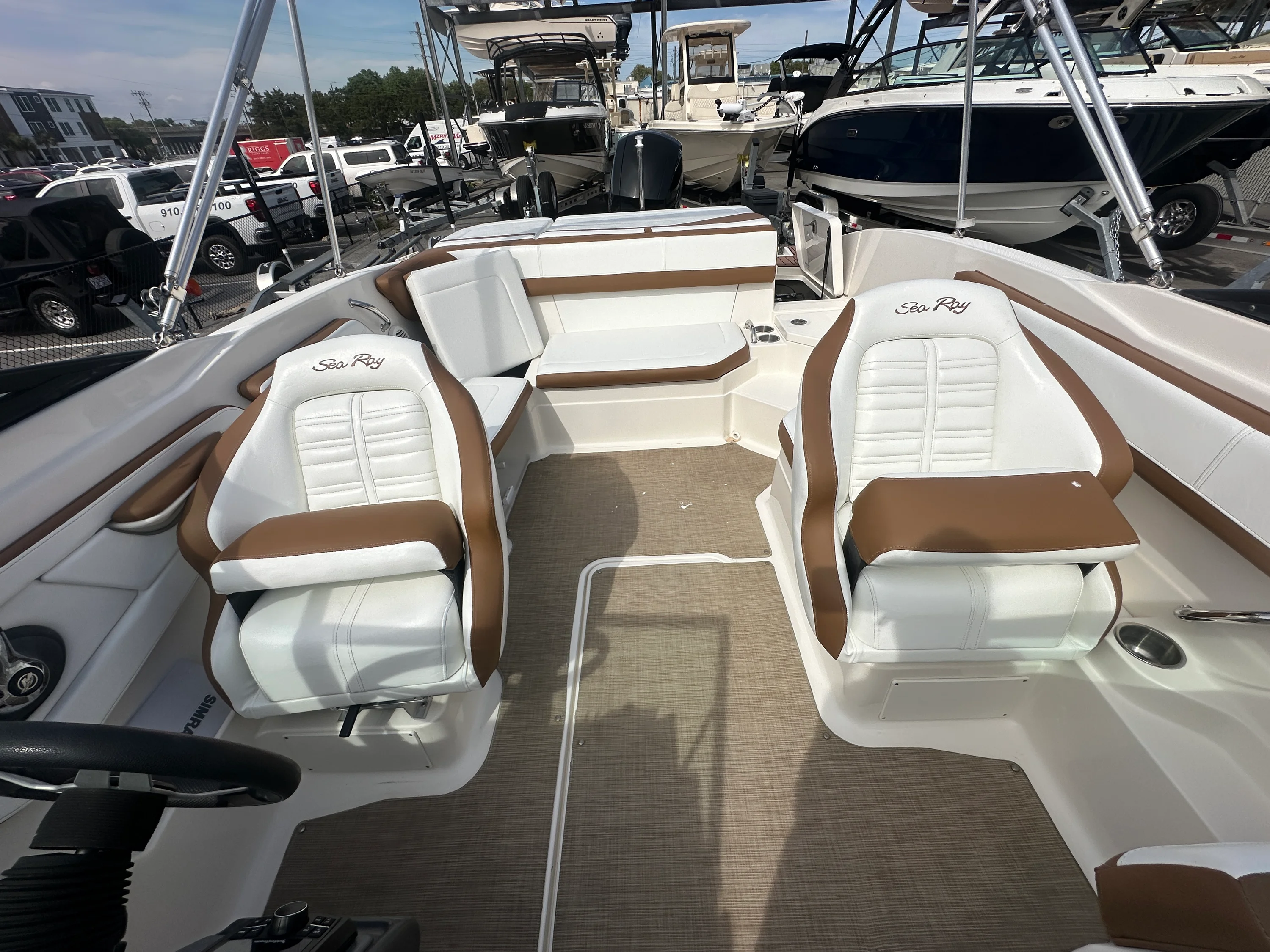 2018 Sea Ray 210 SPX OB Image Thumbnail #28