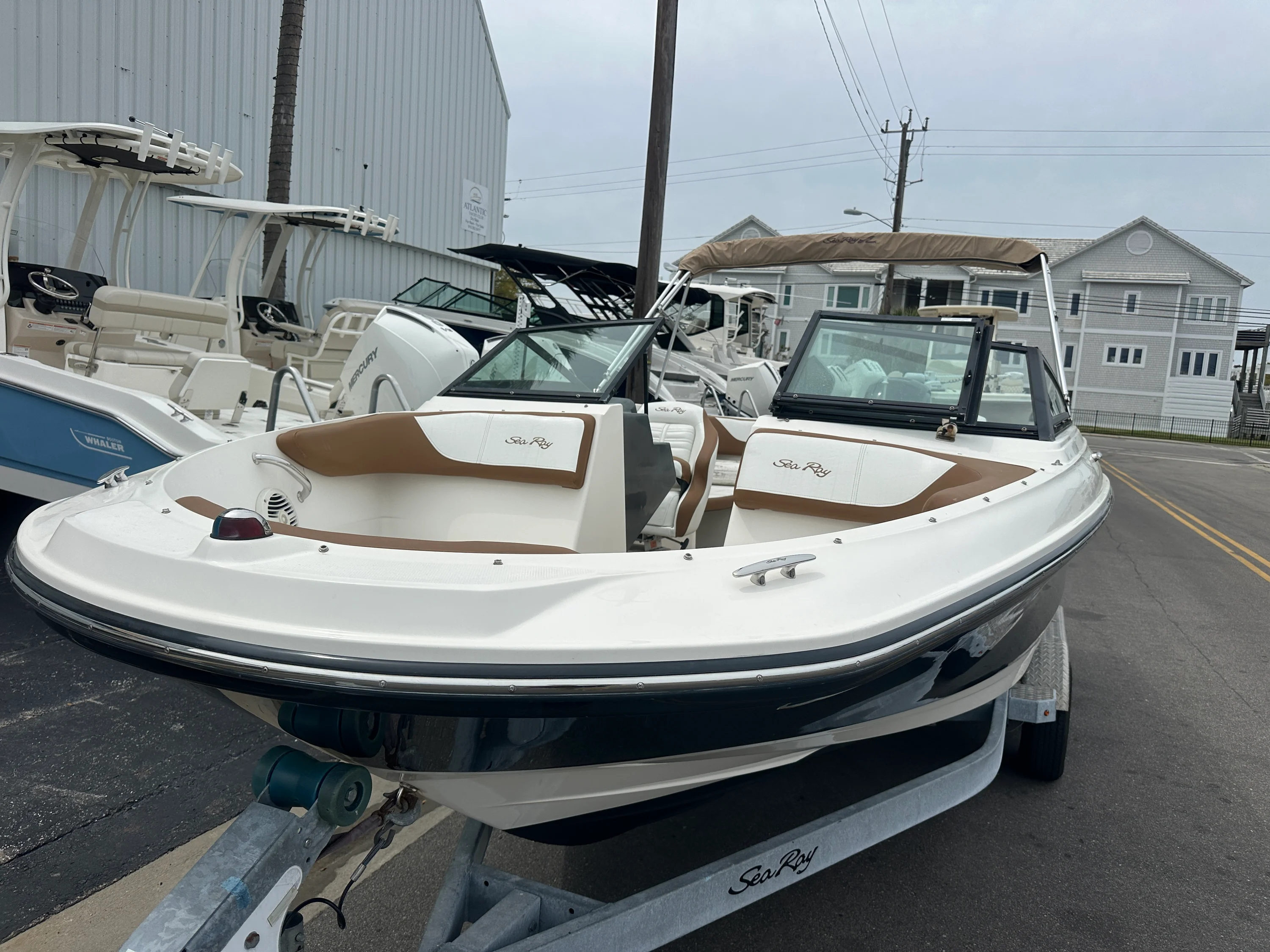 2018 Sea Ray 210 SPX OB Image Thumbnail #7