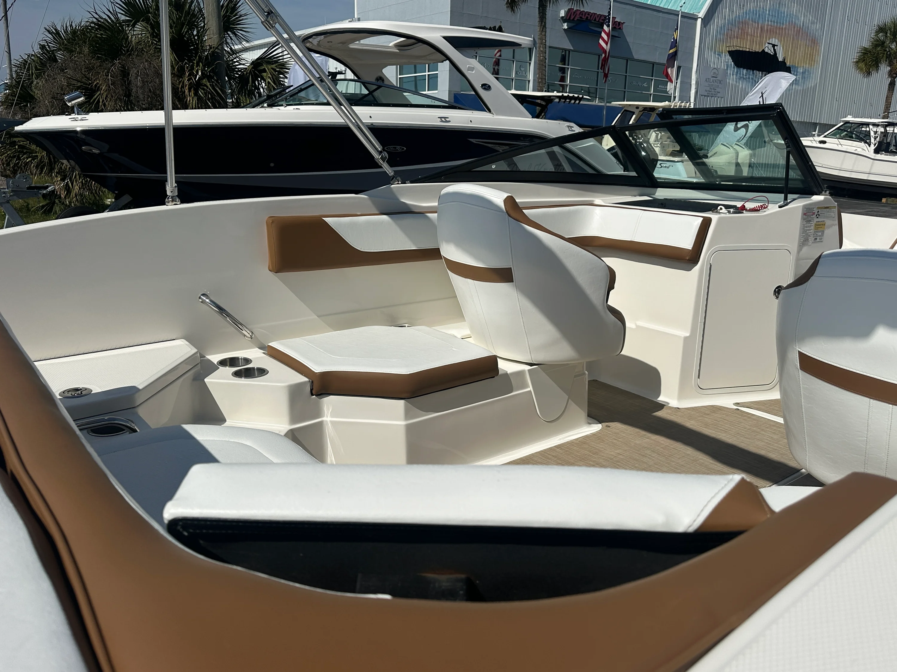 2018 Sea Ray 210 SPX OB Image Thumbnail #15