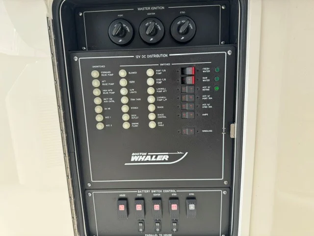 2021 Boston Whaler 350 REALM Image Thumbnail #24