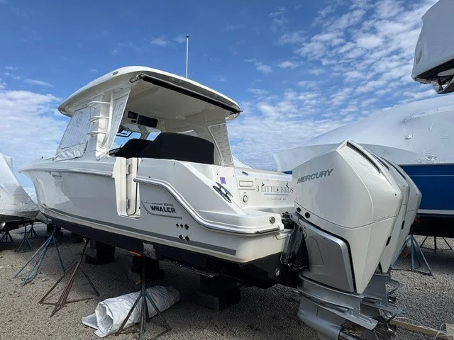 2021 Boston Whaler 350 REALM Image Thumbnail #0