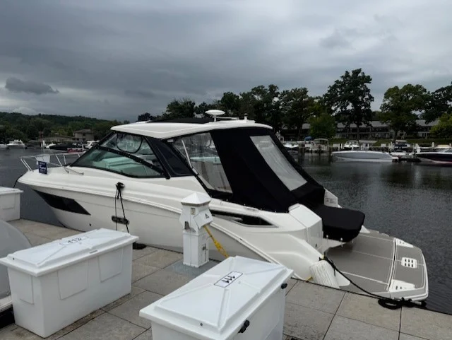 2026 Sea Ray Sundancer 320 Image Thumbnail #0