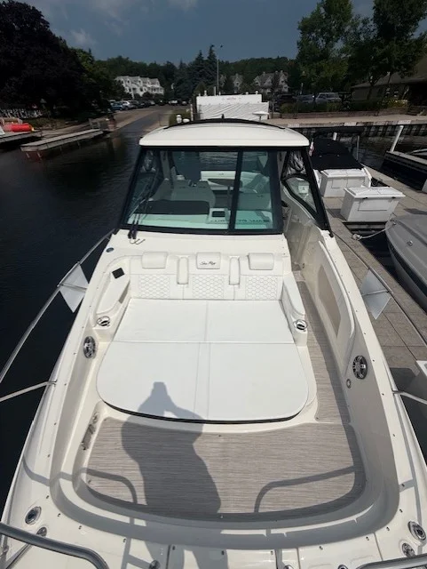 2026 Sea Ray Sundancer 320 Image Thumbnail #17